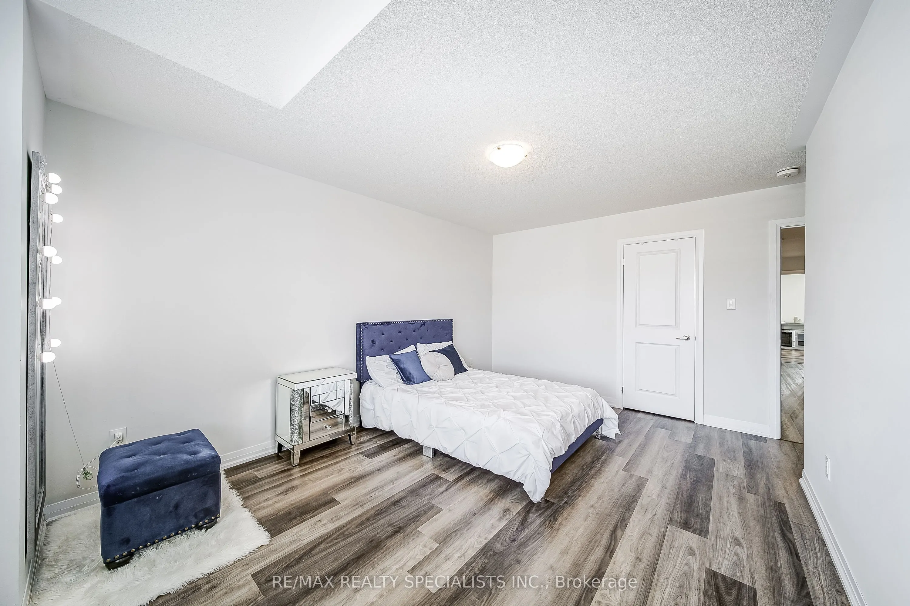 259 Chelsea Crescent