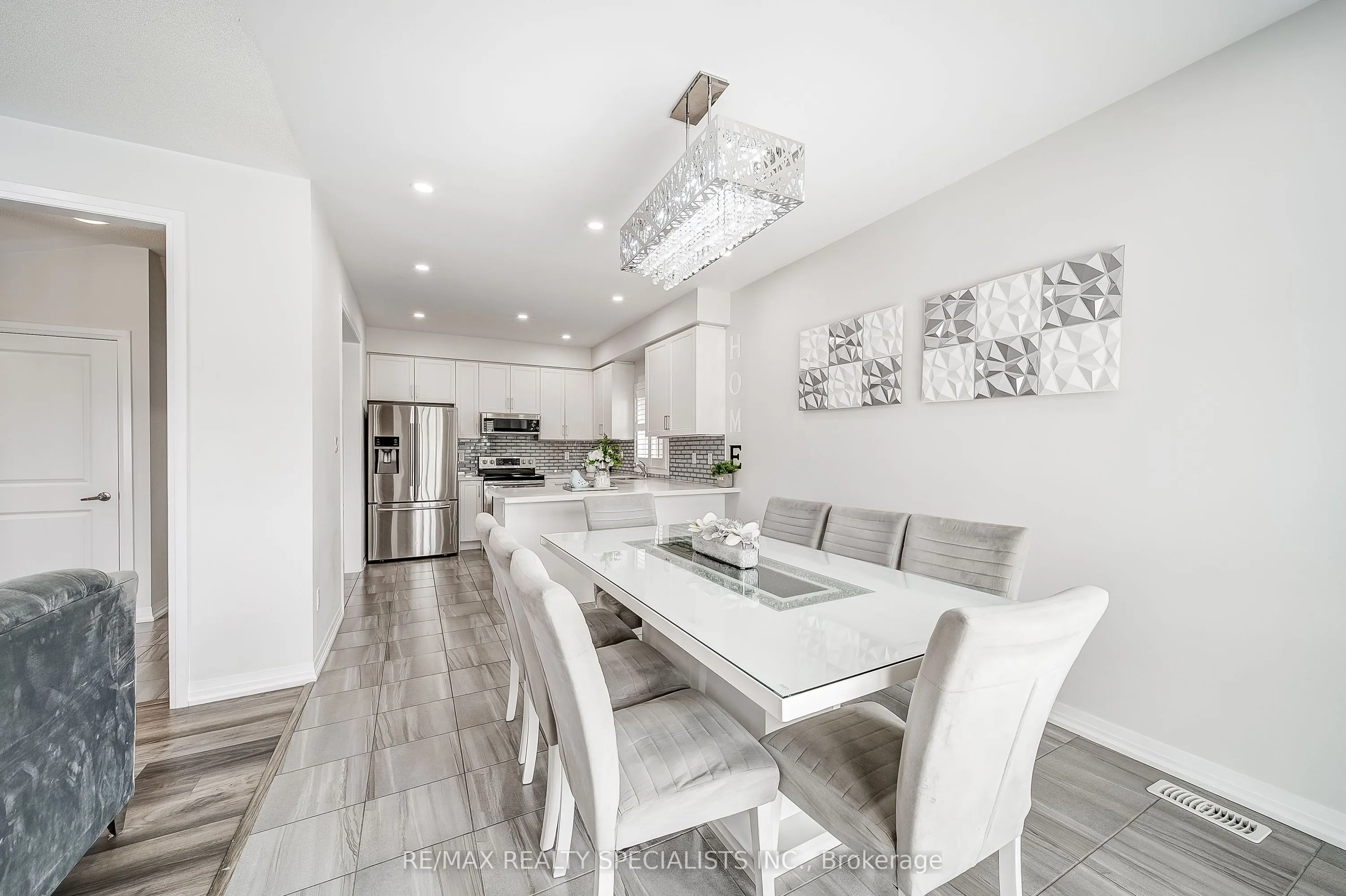 259 Chelsea Crescent