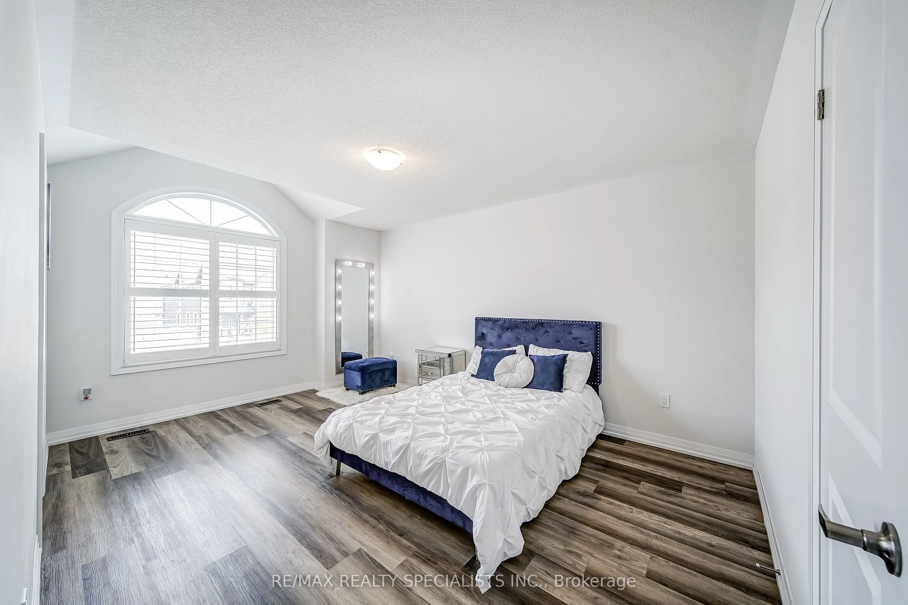 259 Chelsea Crescent