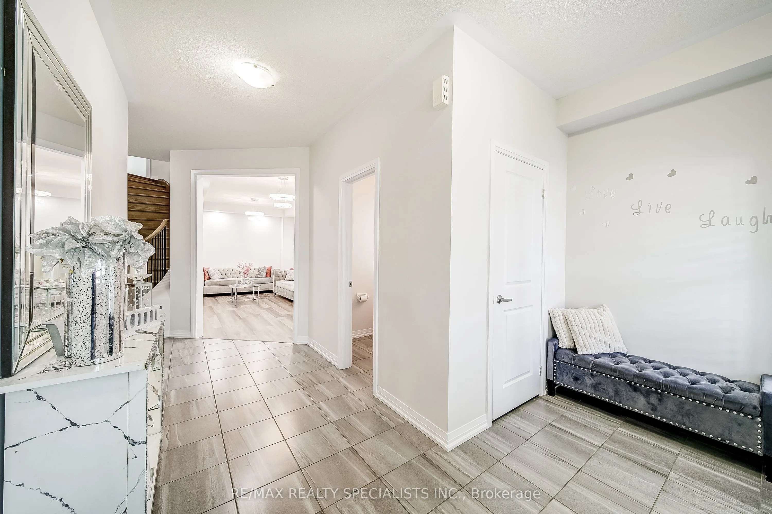 259 Chelsea Crescent