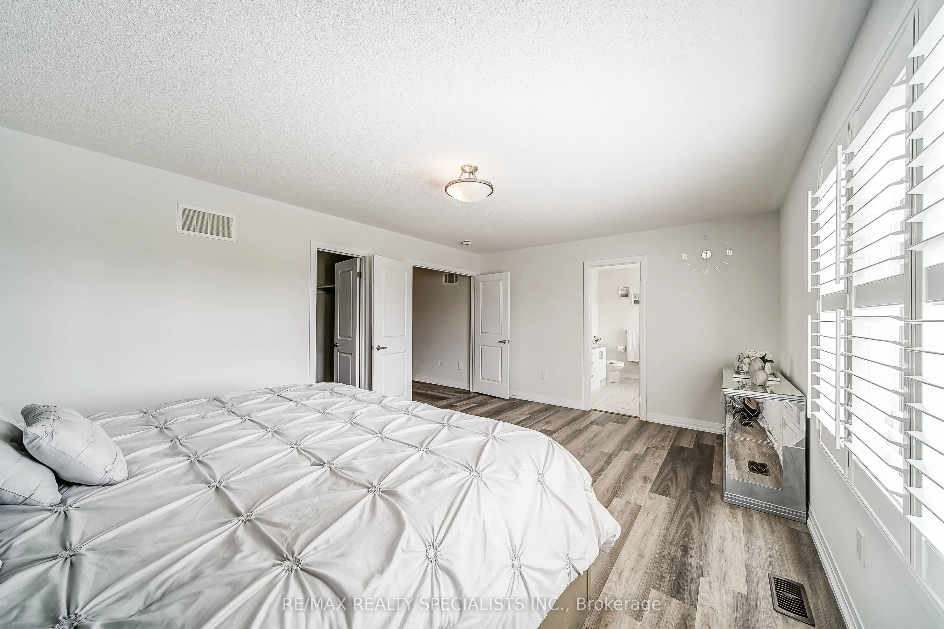 259 Chelsea Crescent
