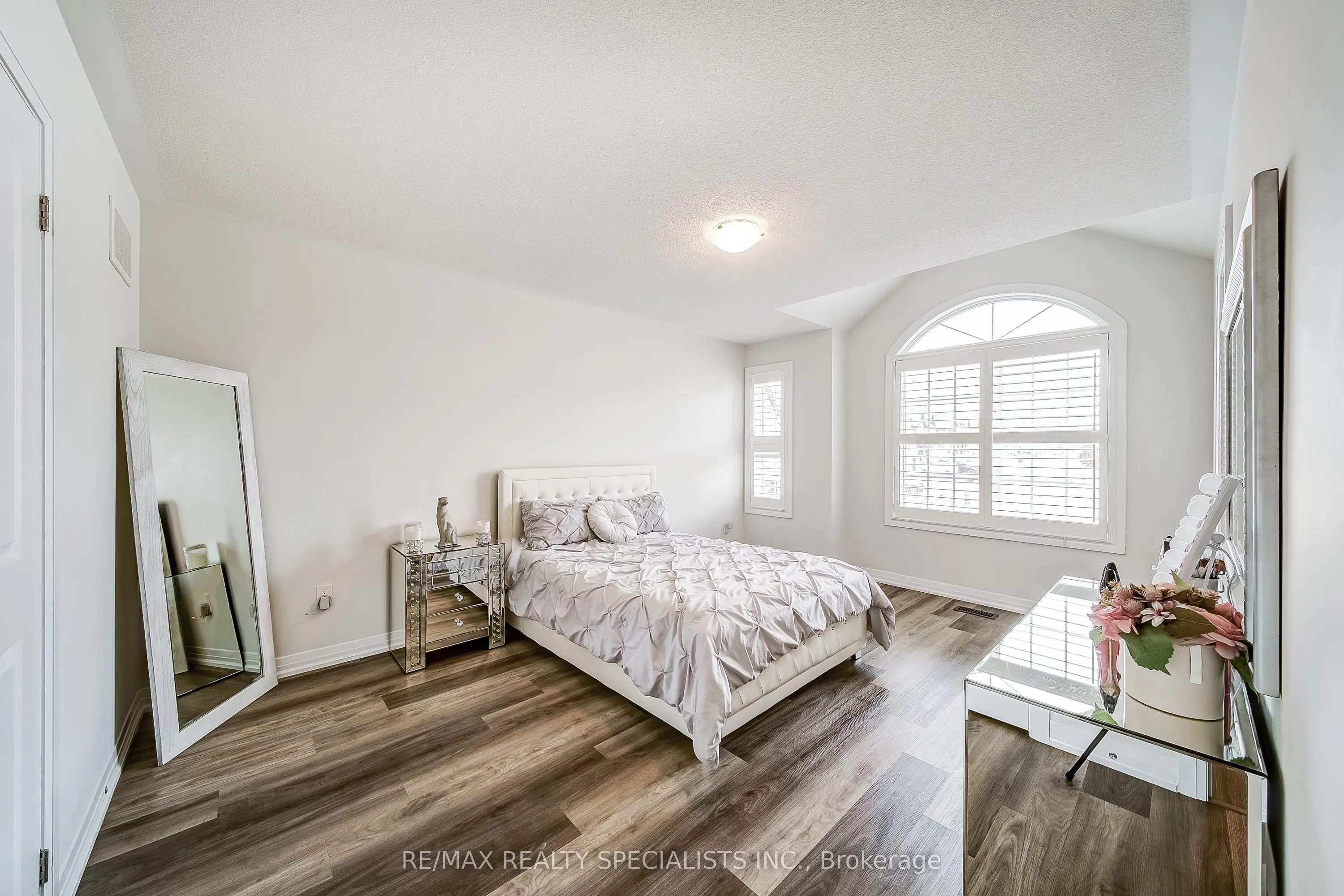 259 Chelsea Crescent
