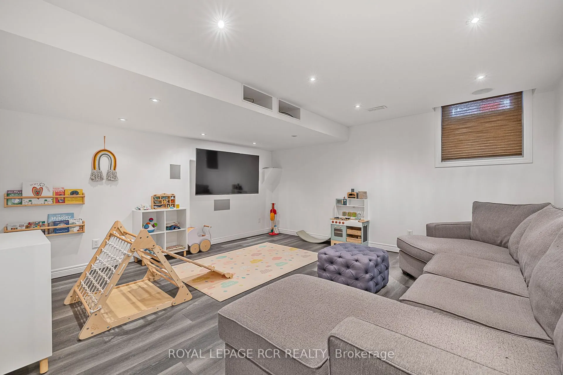 4 Caseton Crescent