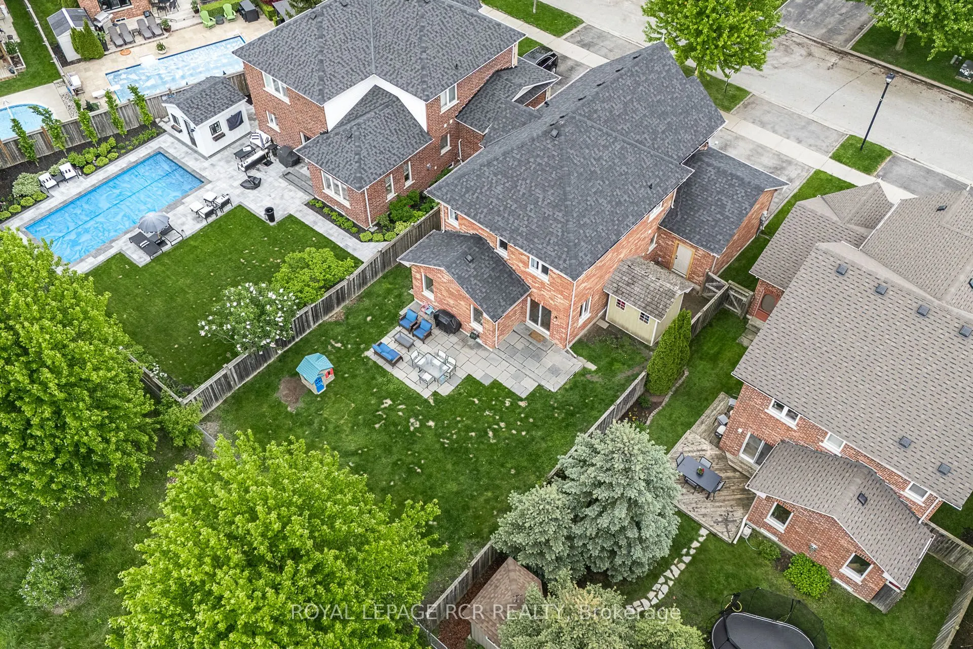 4 Caseton Crescent