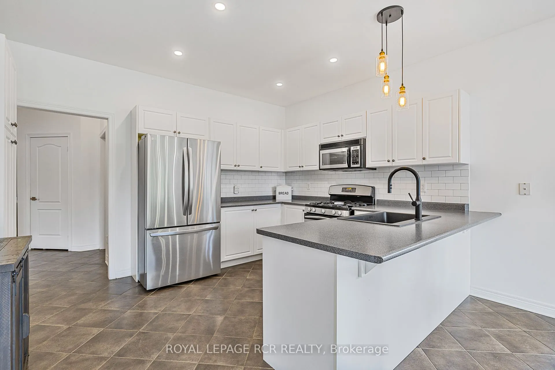 4 Caseton Crescent