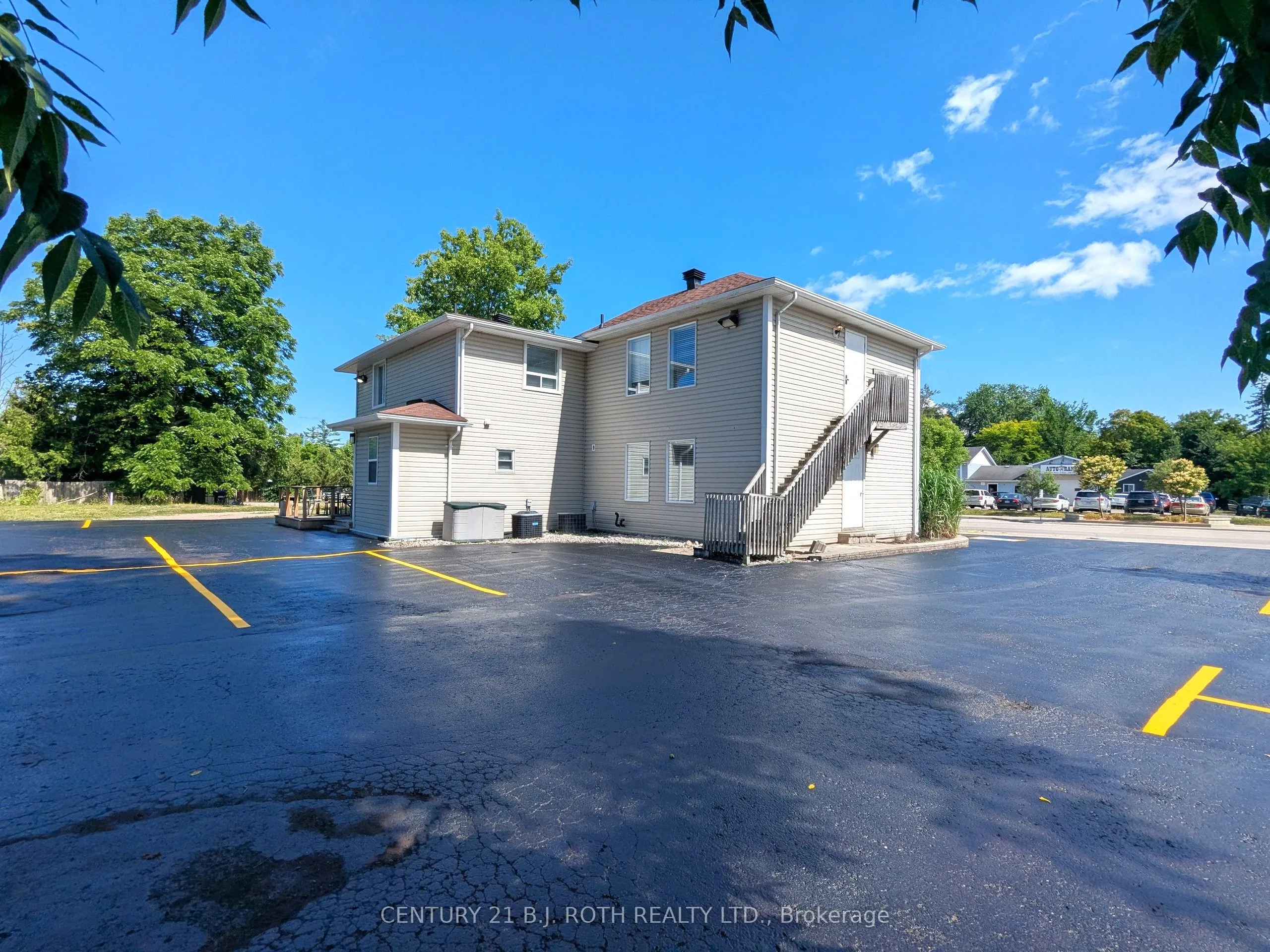 888 Innisfil Beach Road