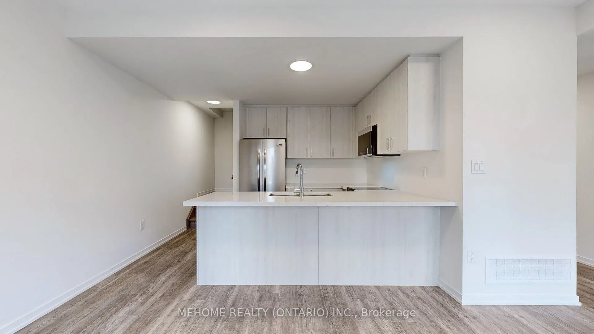 208 Matawin Lane, #208