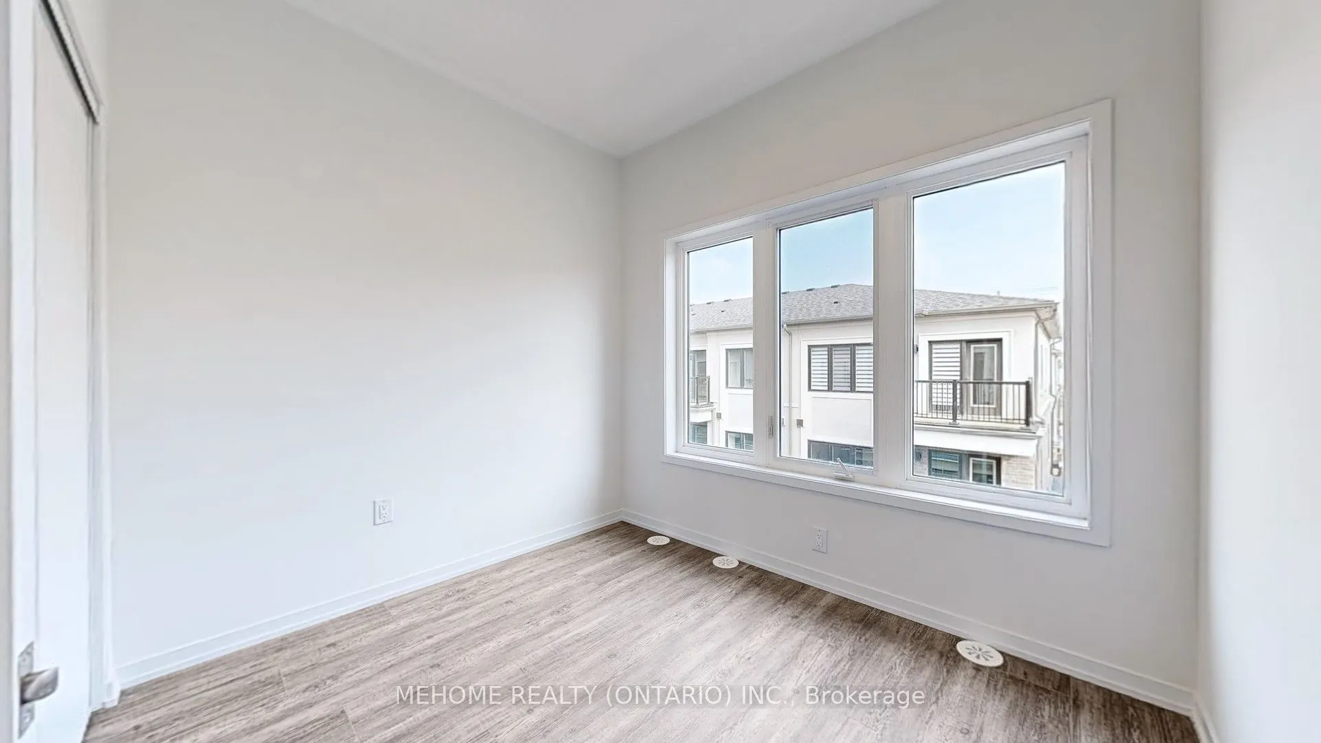208 Matawin Lane, #208