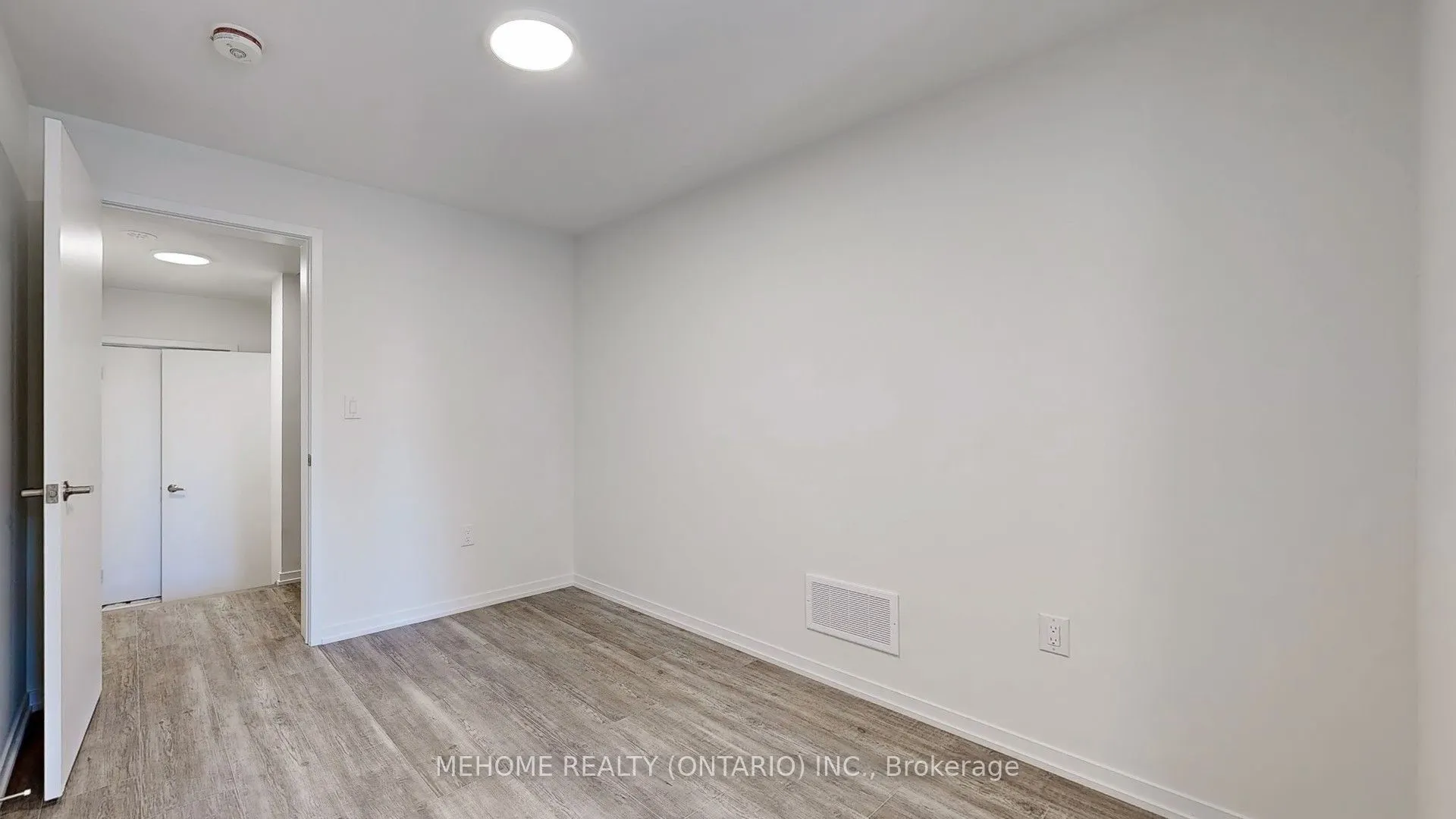 208 Matawin Lane, #208