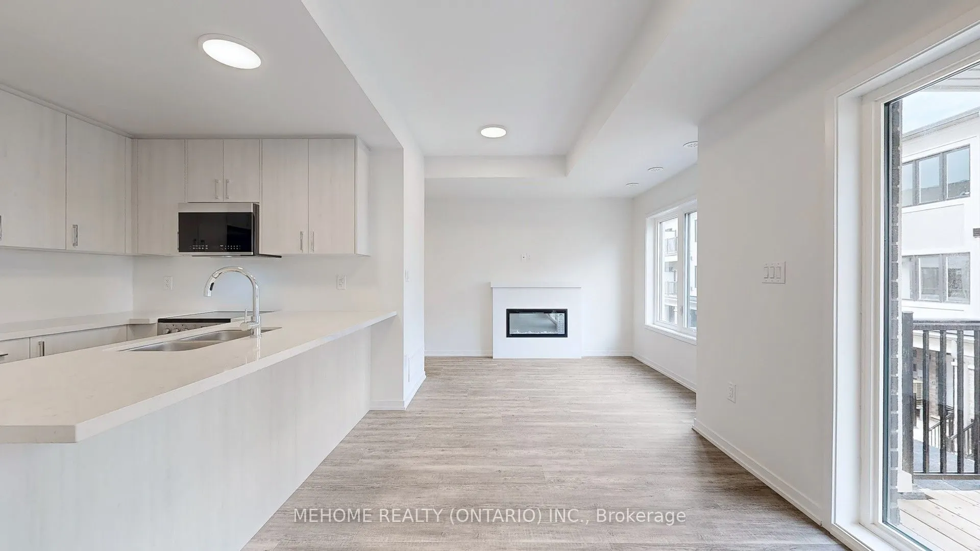 208 Matawin Lane, #208