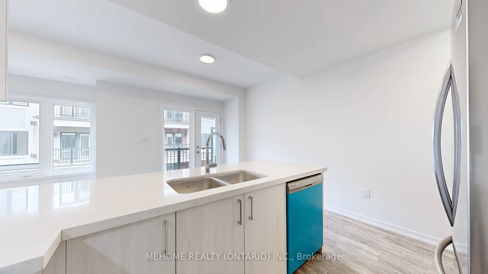 208 Matawin Lane, #208