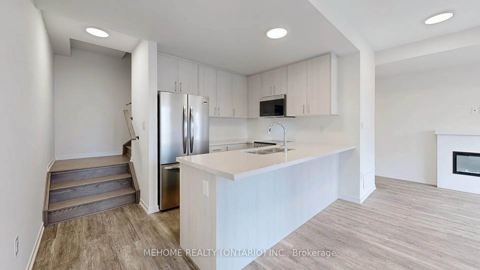 208 Matawin Lane, #208