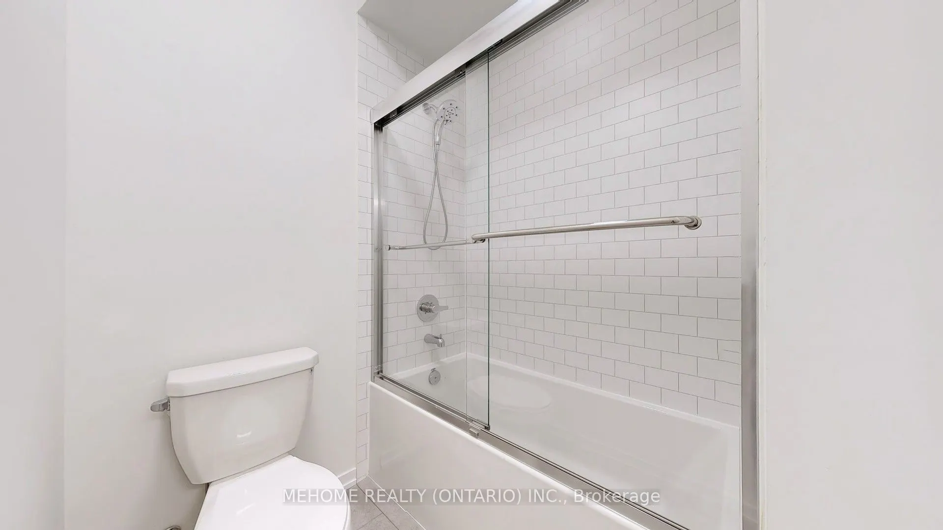 208 Matawin Lane, #208