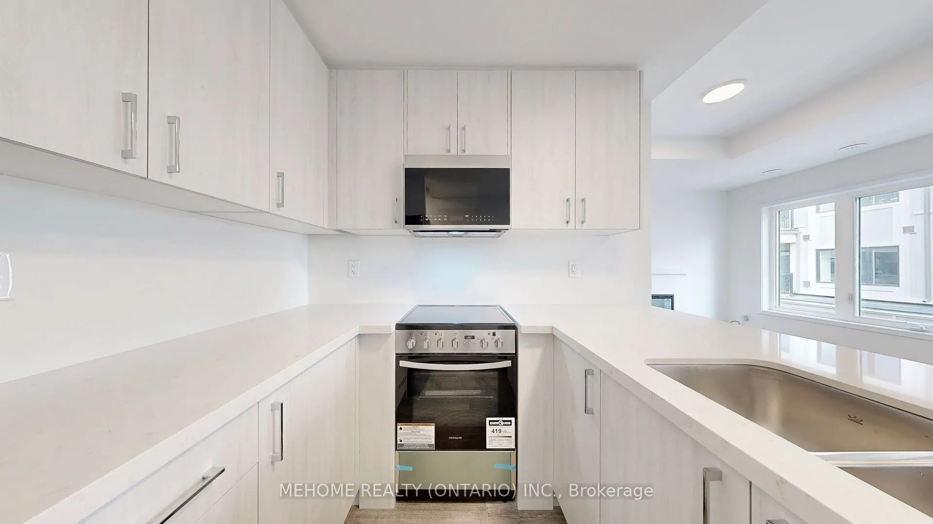 208 Matawin Lane, #208