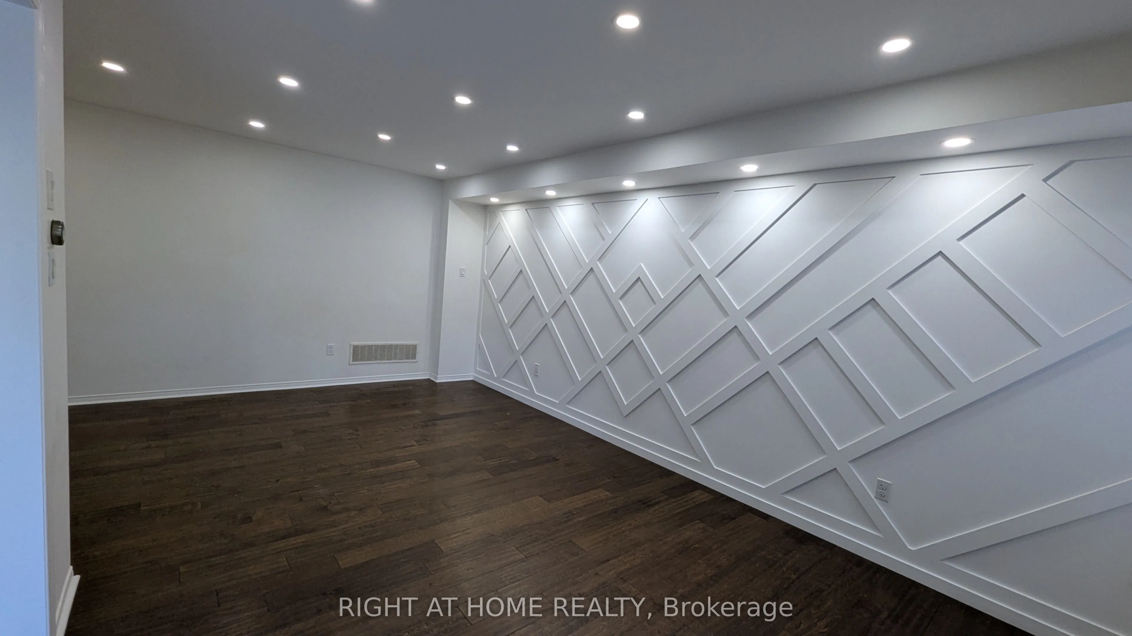 5 Faris Street, #MAIN & UPPER