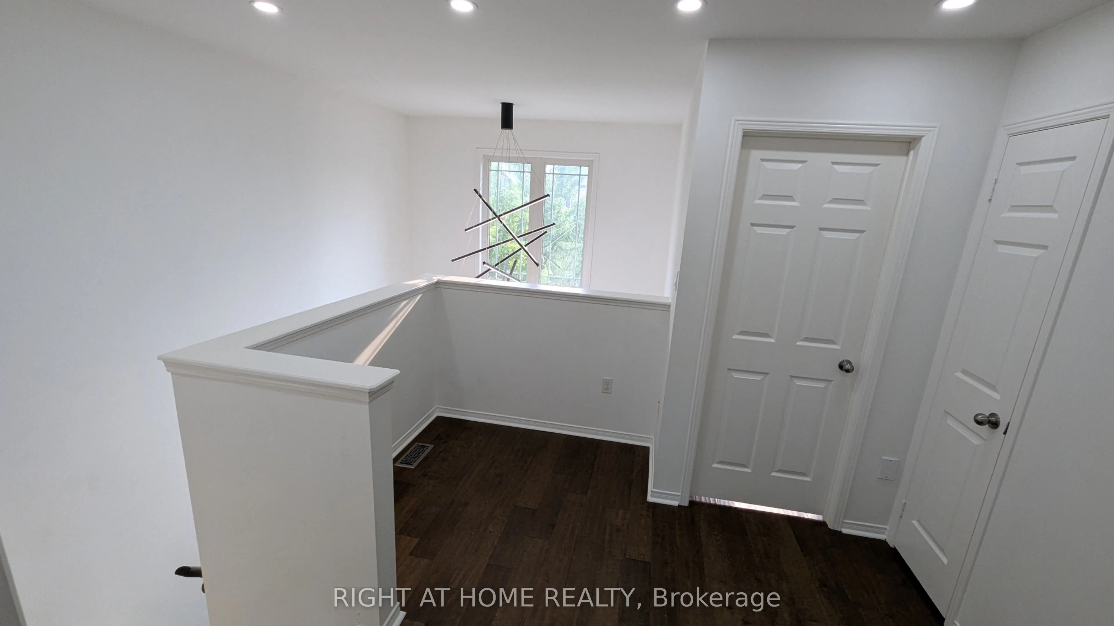 5 Faris Street, #MAIN & UPPER