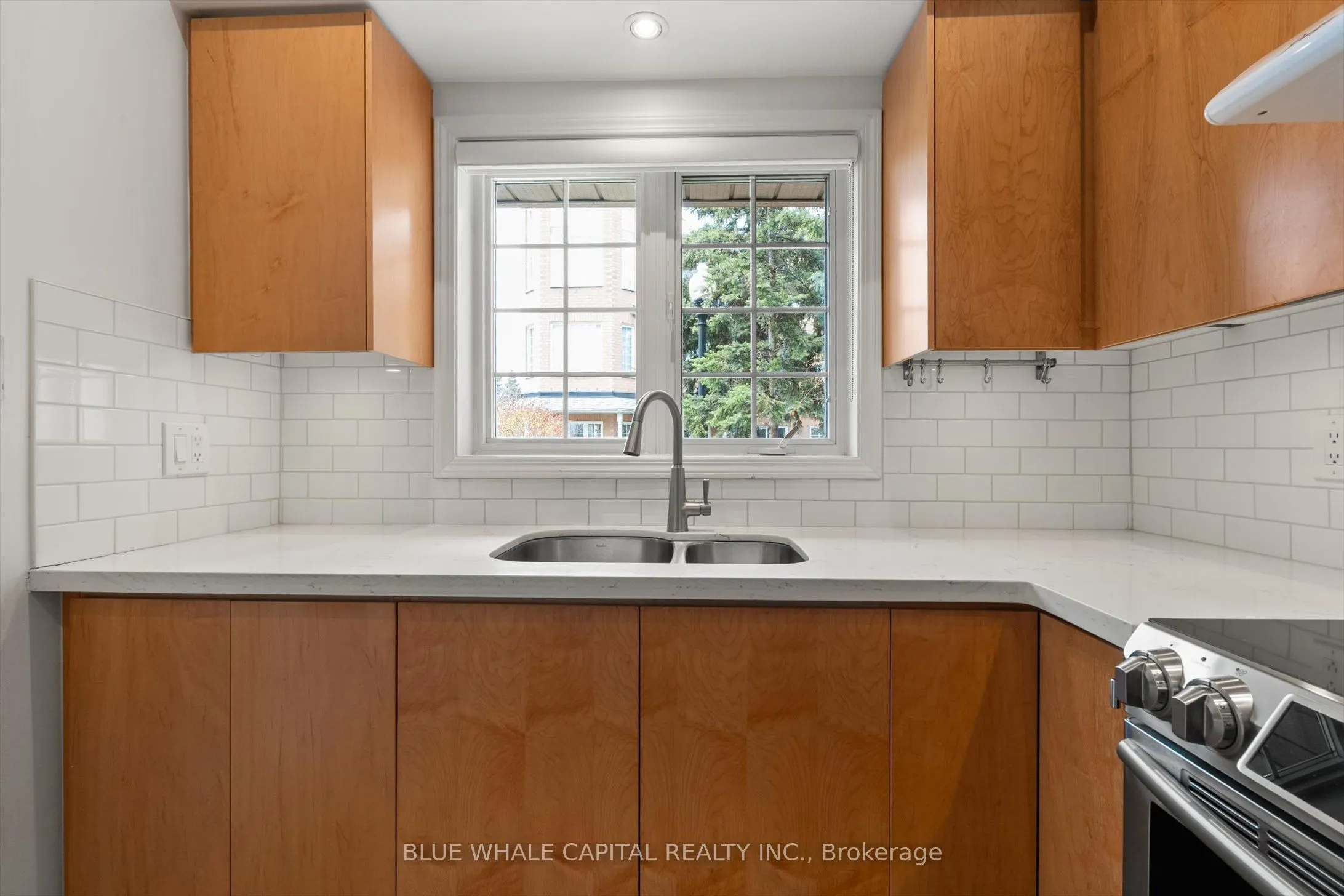 23 St.Moritz Way, #01