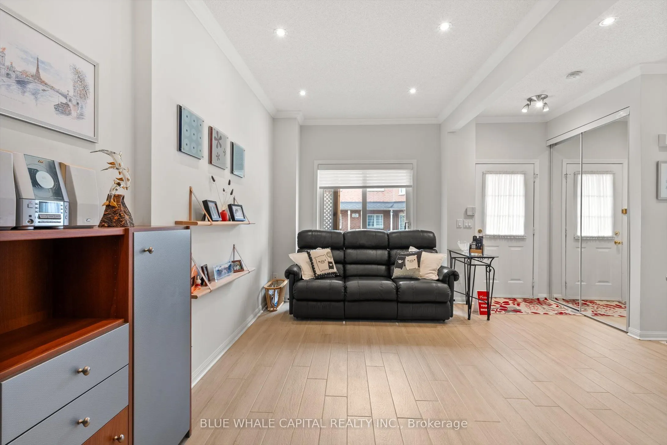 23 St.Moritz Way, #01