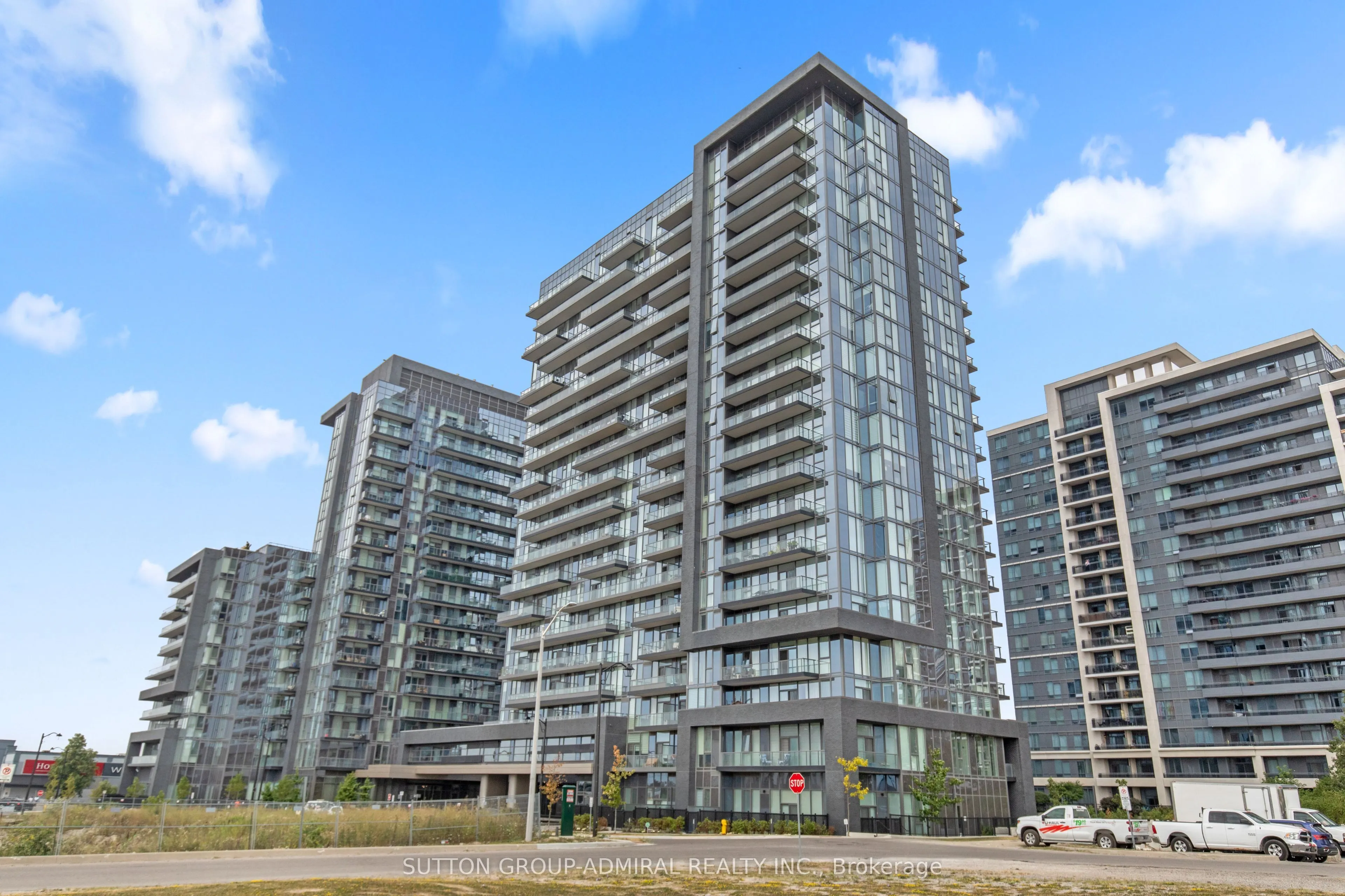 20 Gatineau Drive, #202