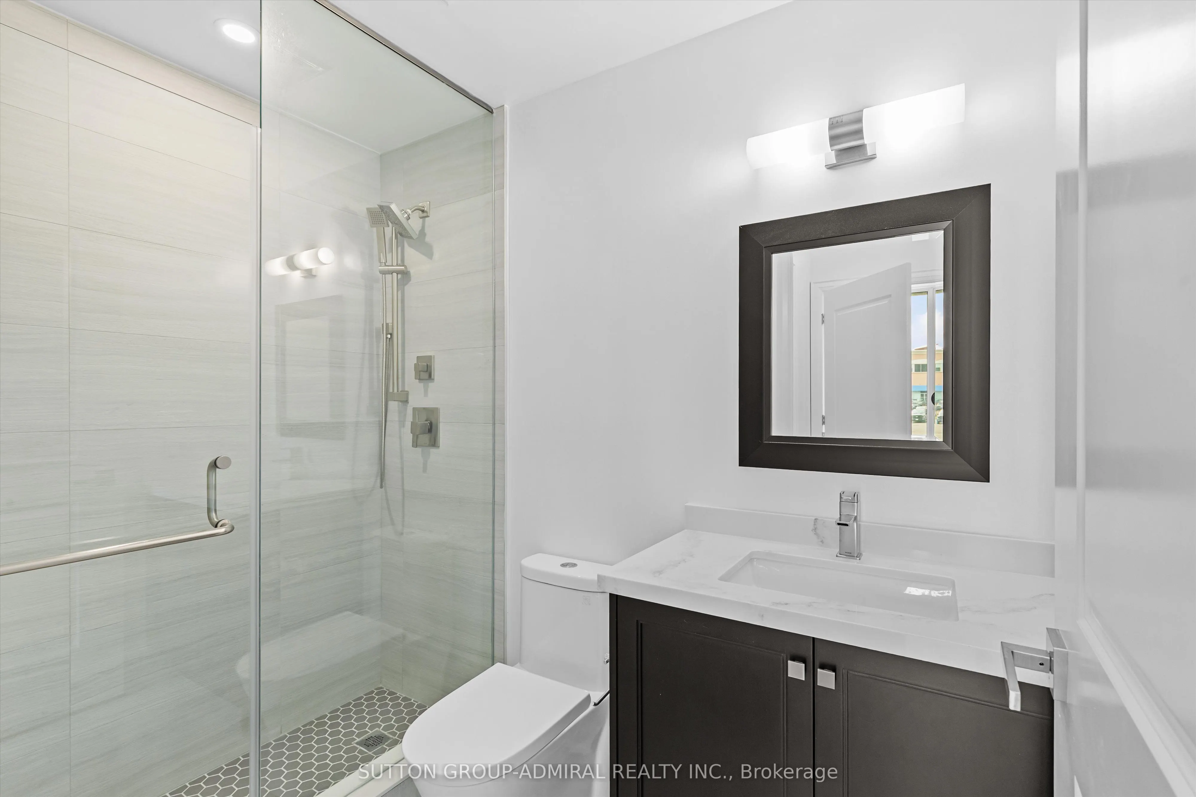 20 Gatineau Drive, #202