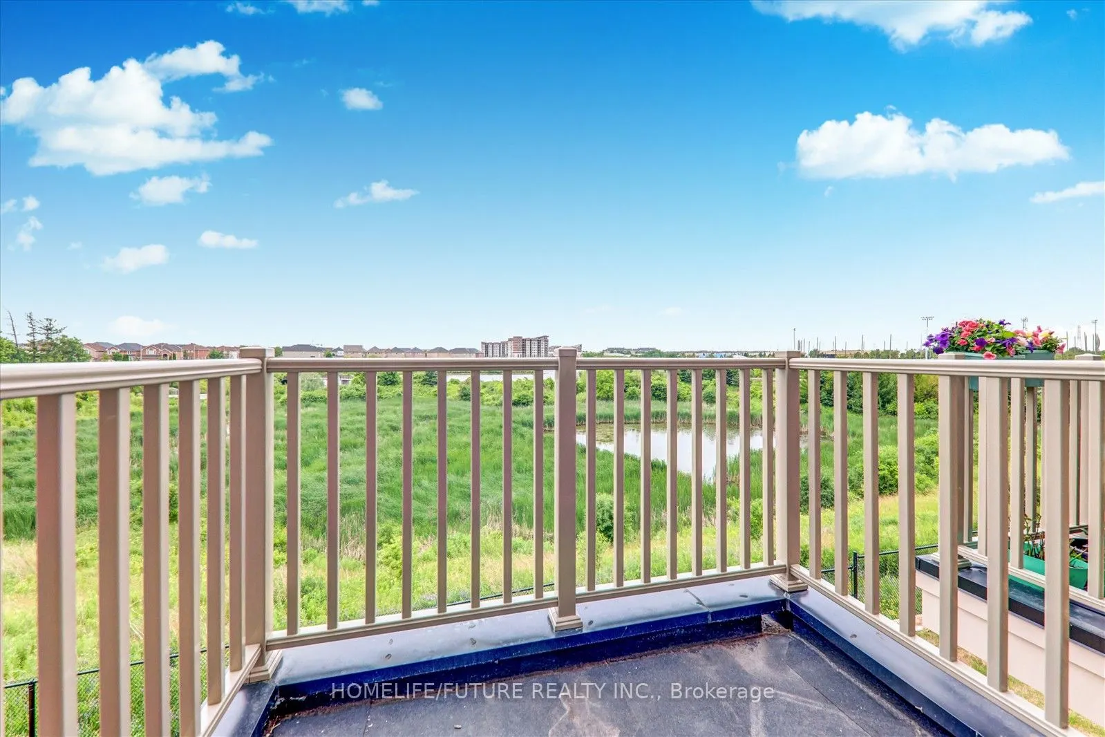 24 Andress Way