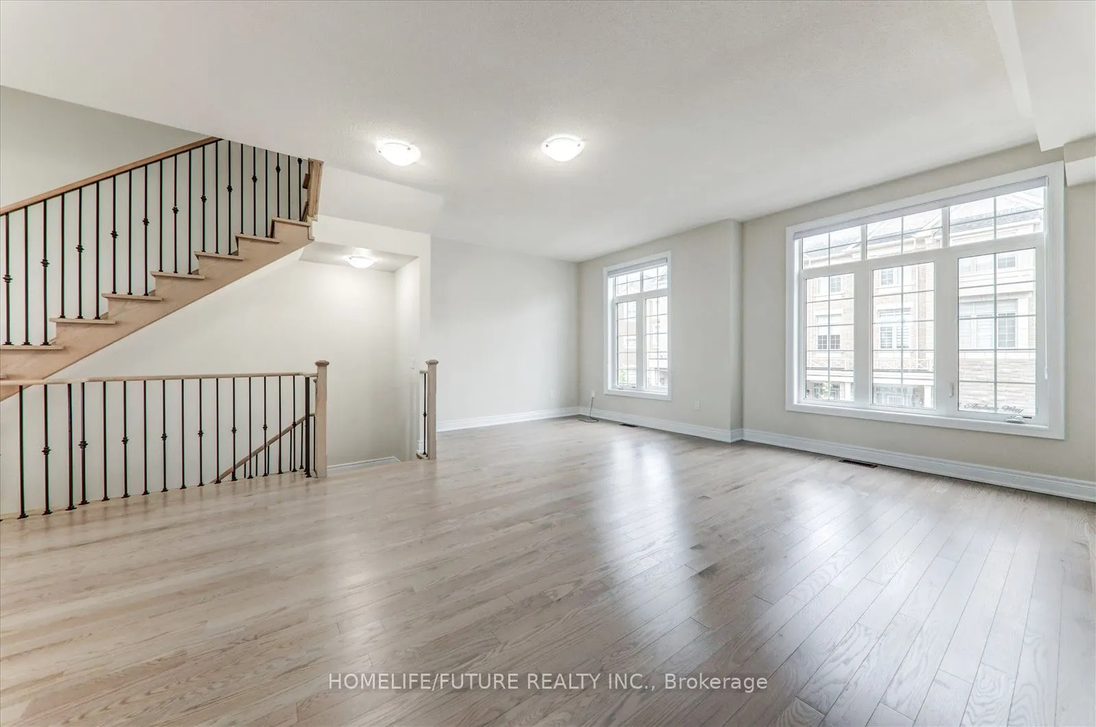 24 Andress Way