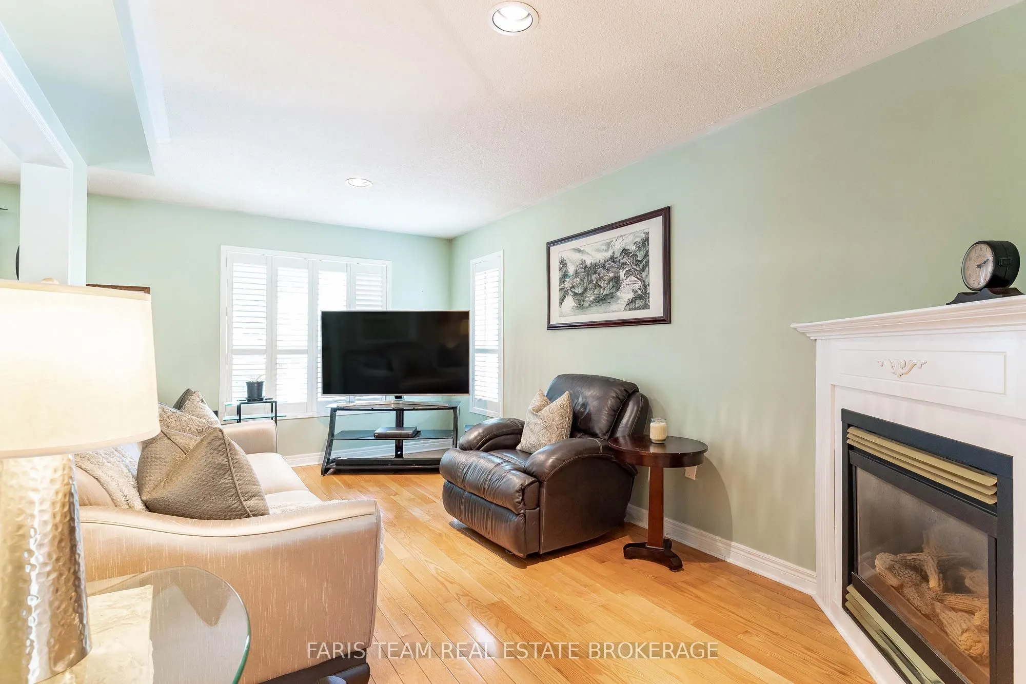 306 Tupper Boulevard