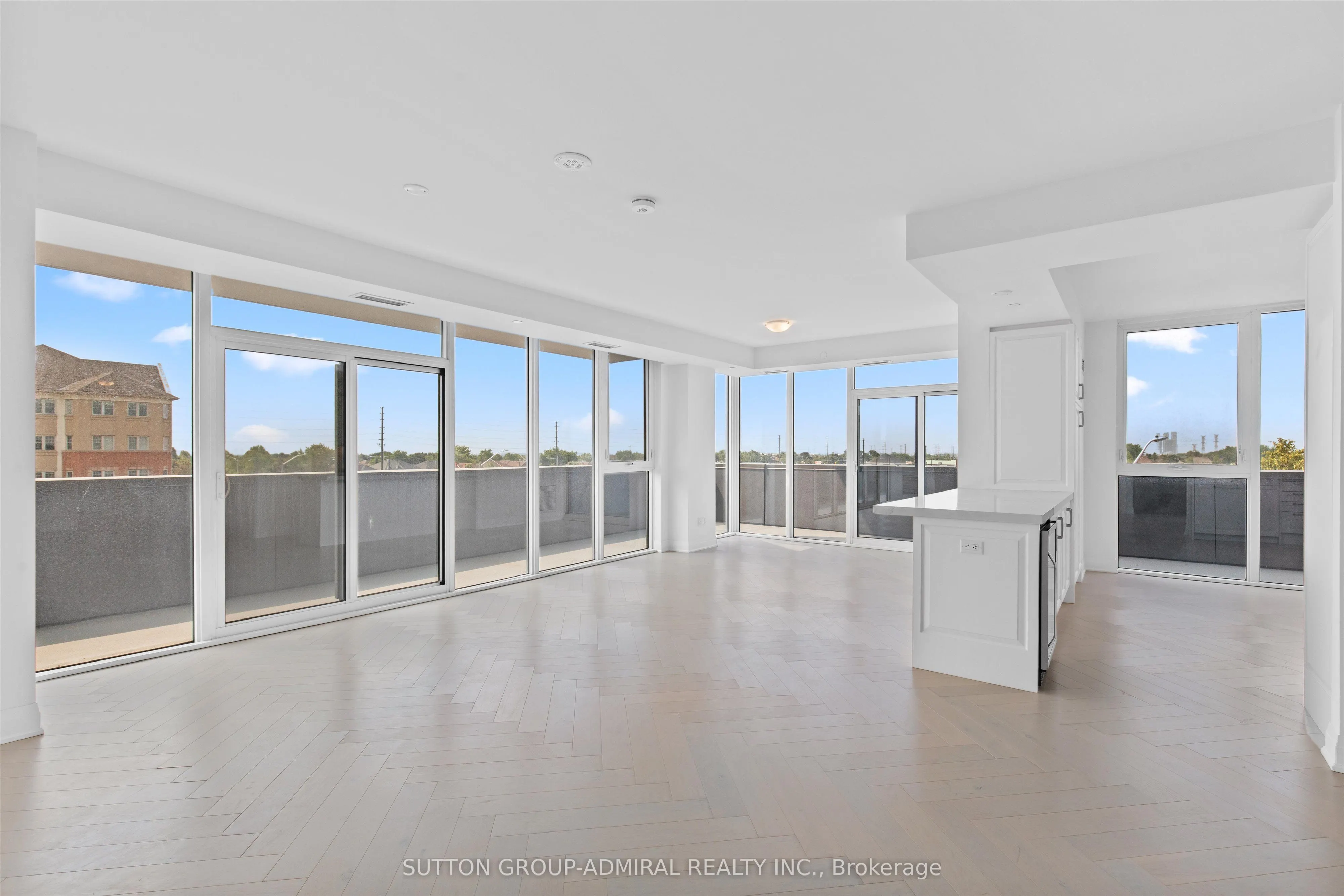 10 Gatineau Drive, #305