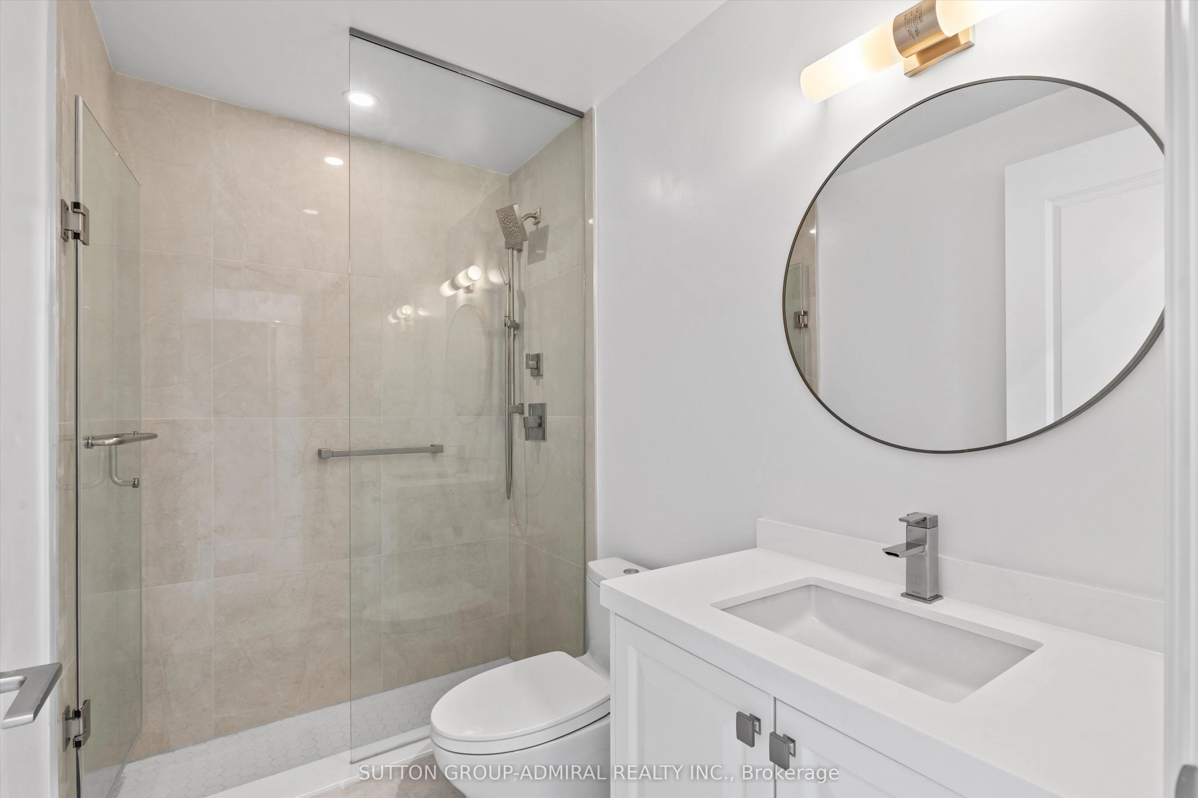 10 Gatineau Drive, #305