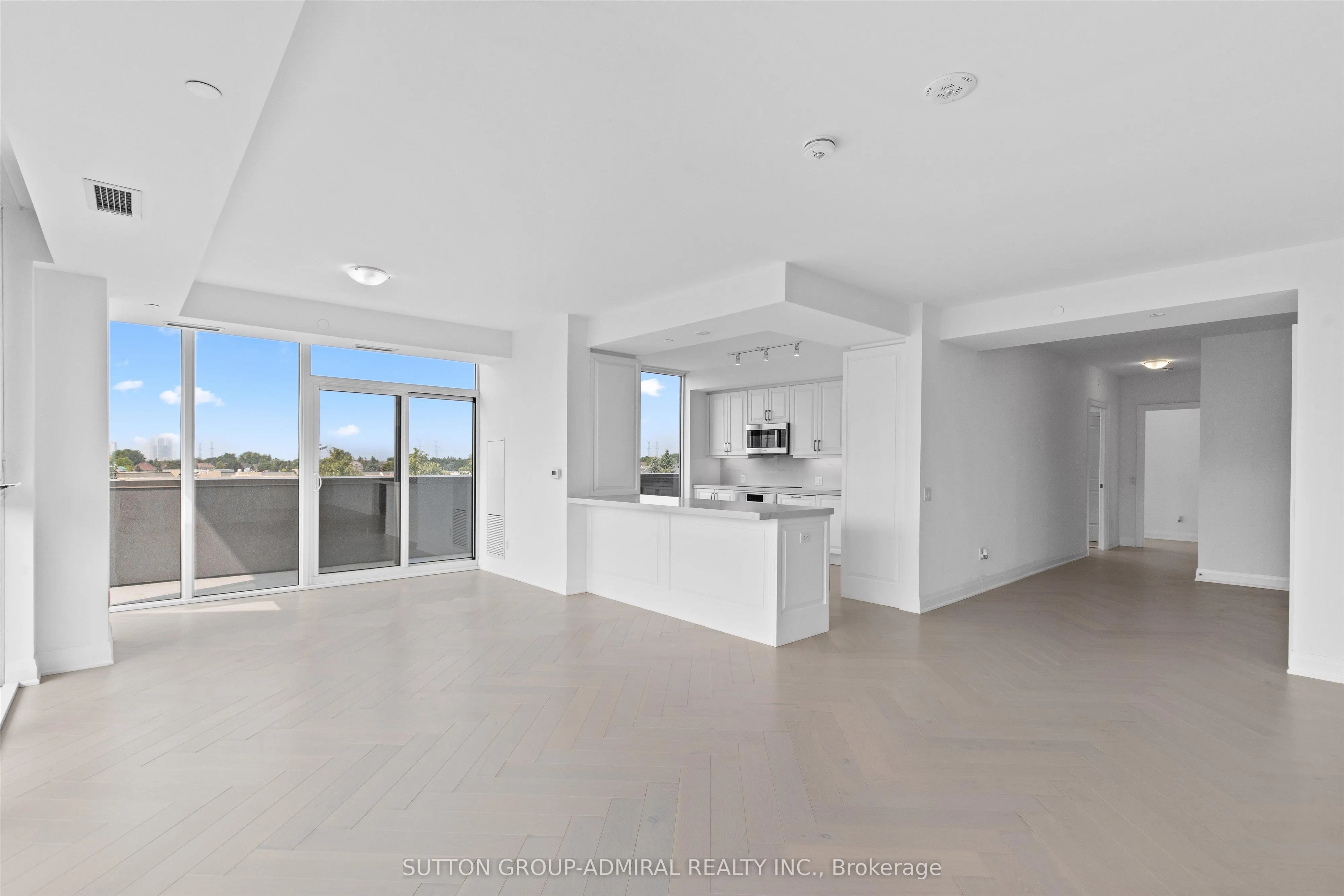 10 Gatineau Drive, #305
