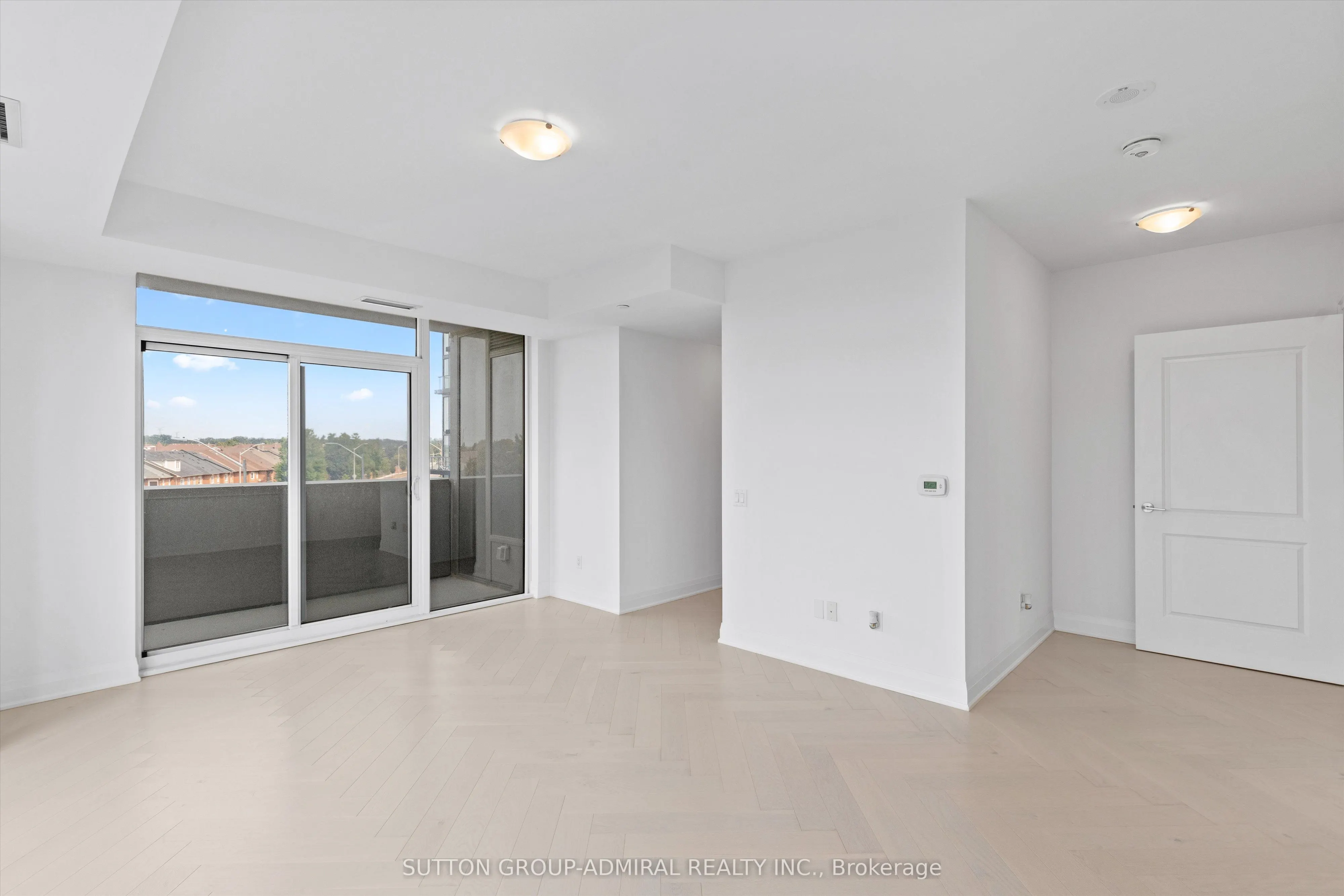 10 Gatineau Drive, #305