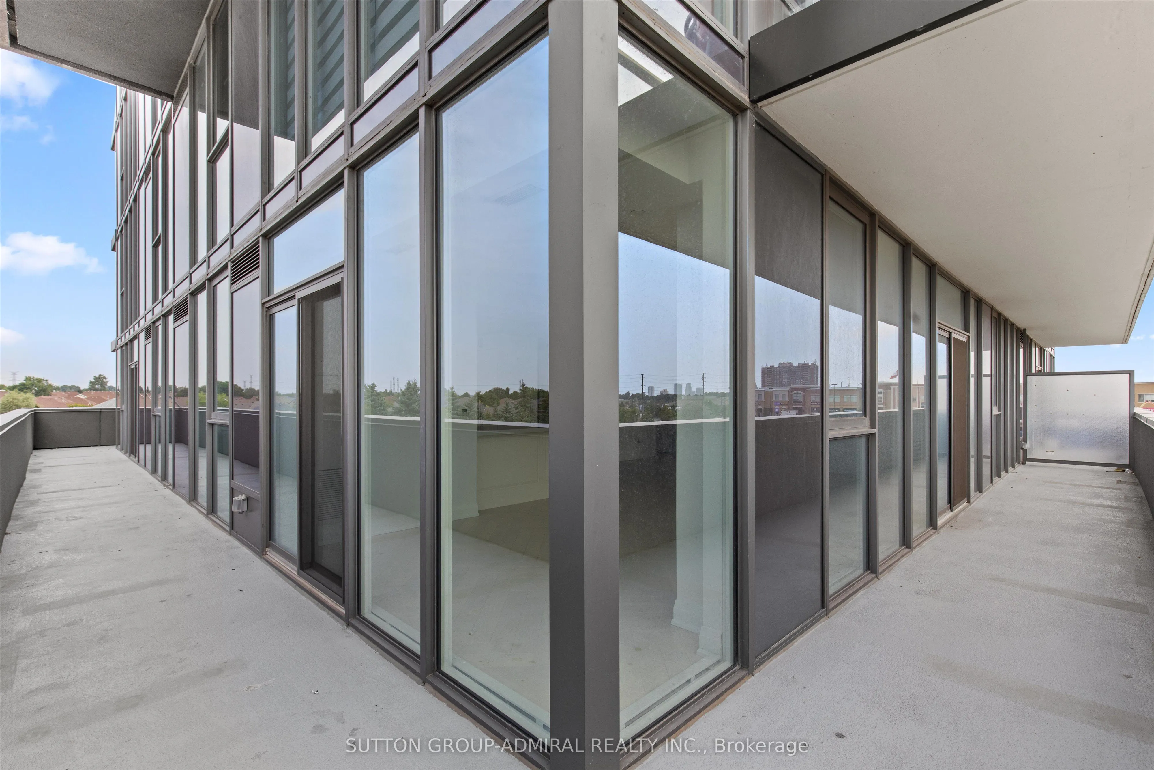 10 Gatineau Drive, #305