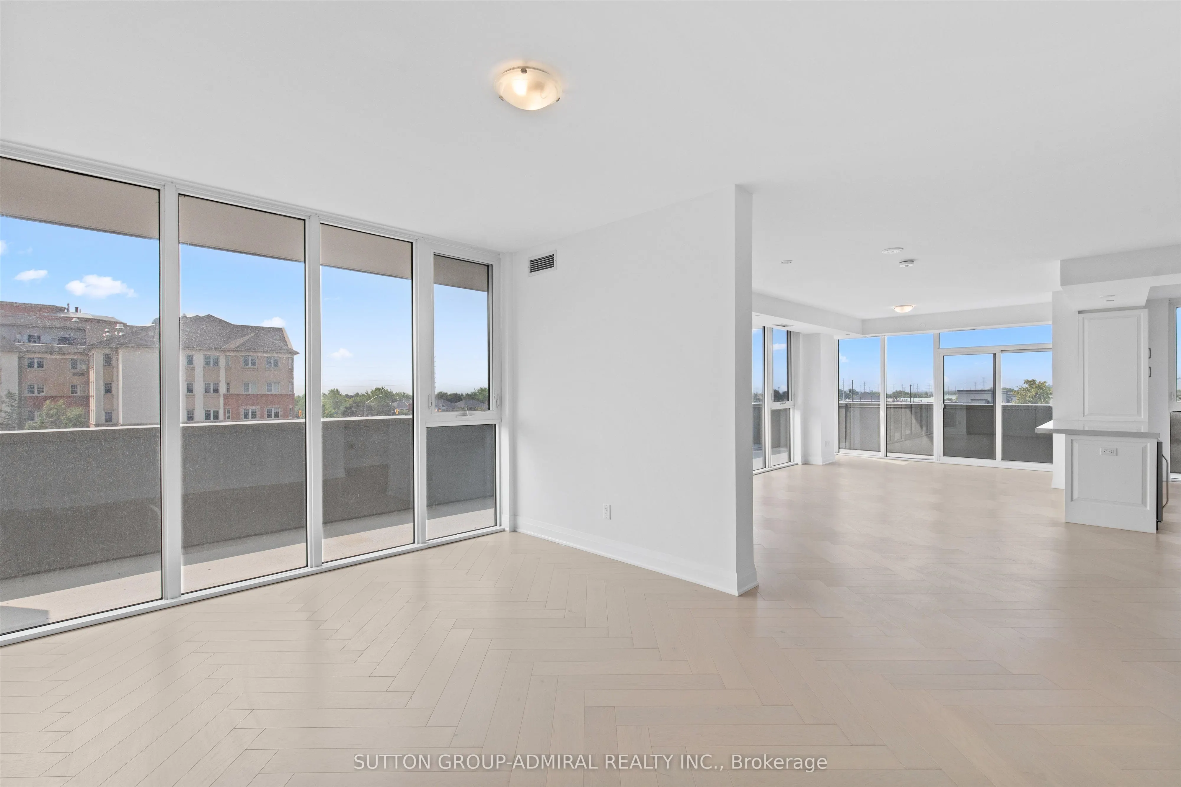 10 Gatineau Drive, #305