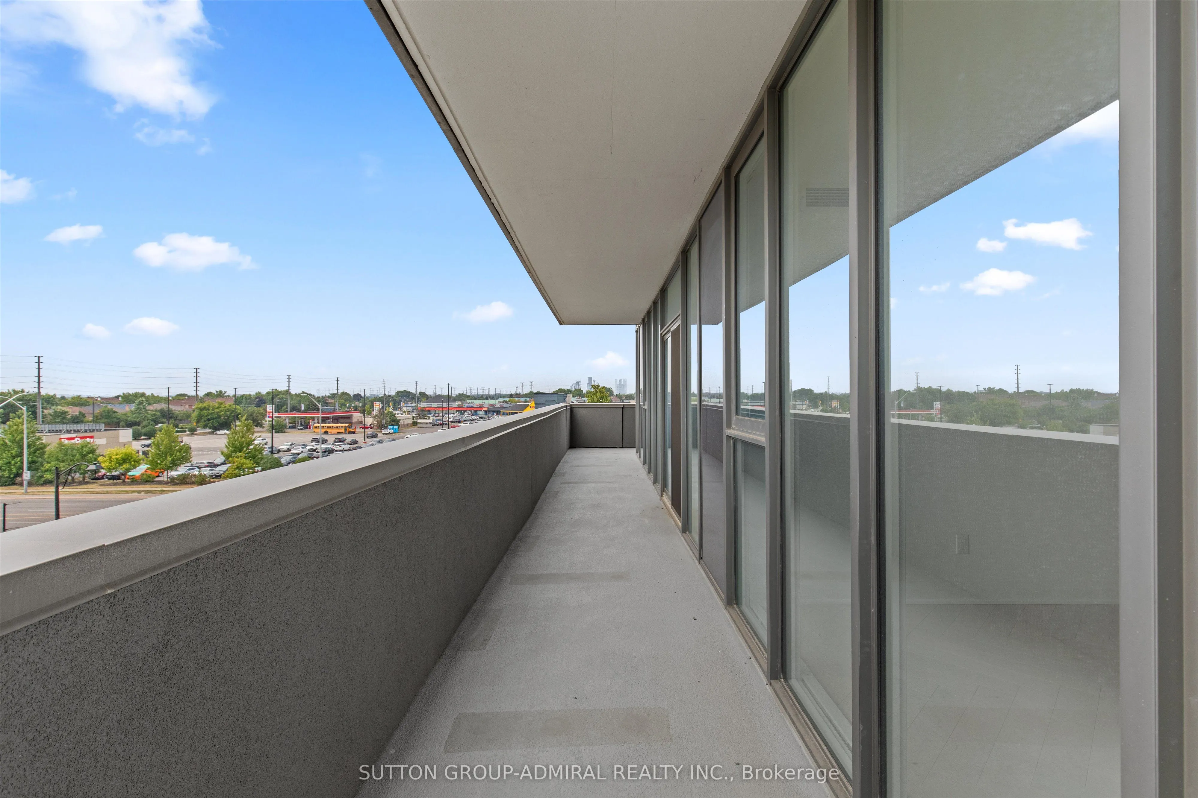 10 Gatineau Drive, #305