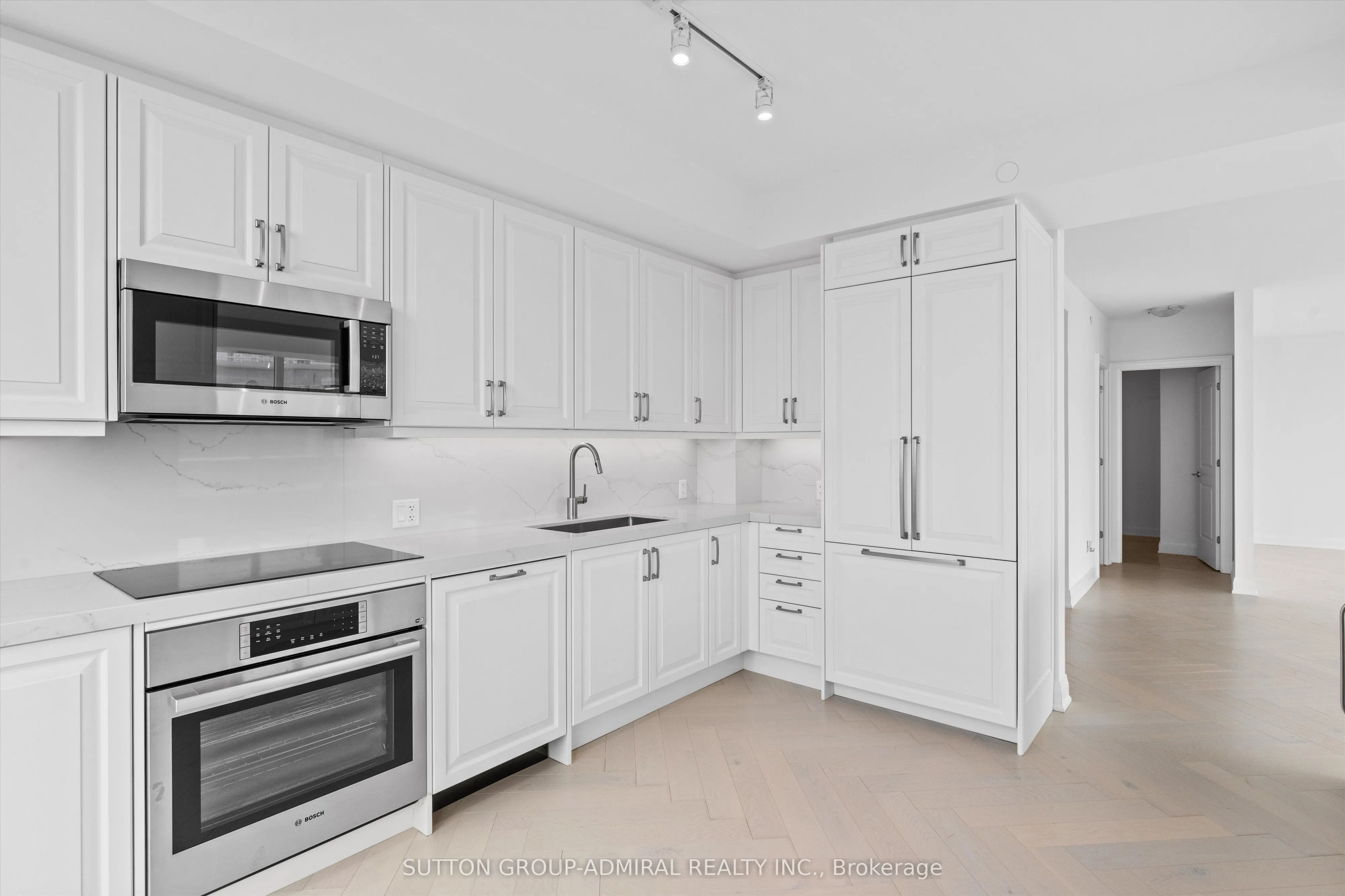10 Gatineau Drive, #305