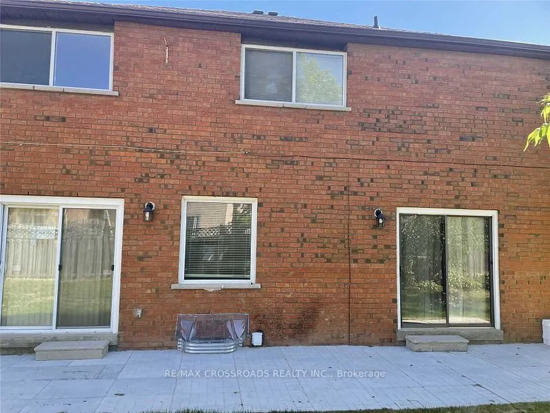 94 Elson Street, #Main, 2nd Floor