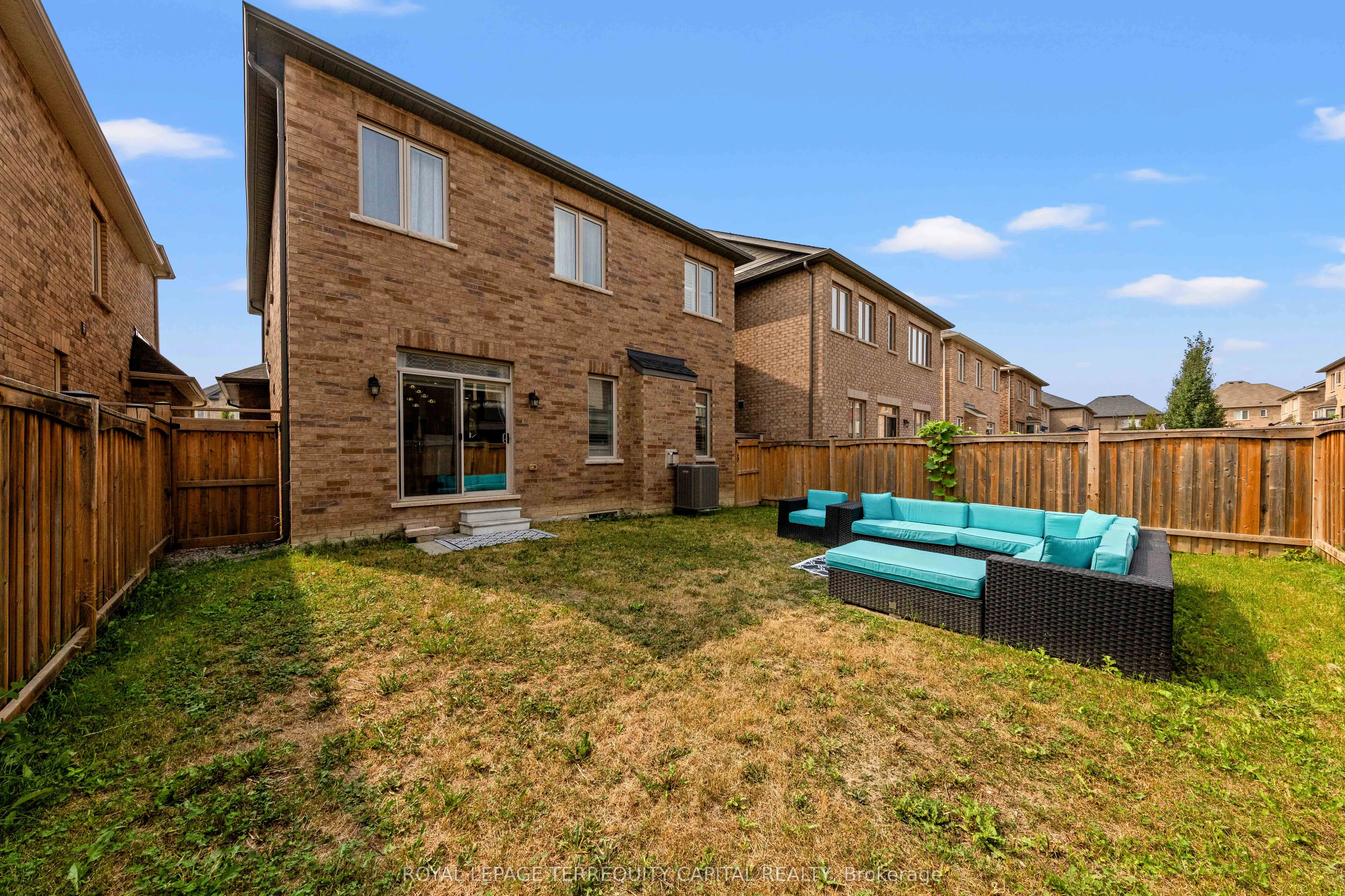 14 Beaconsfield Drive