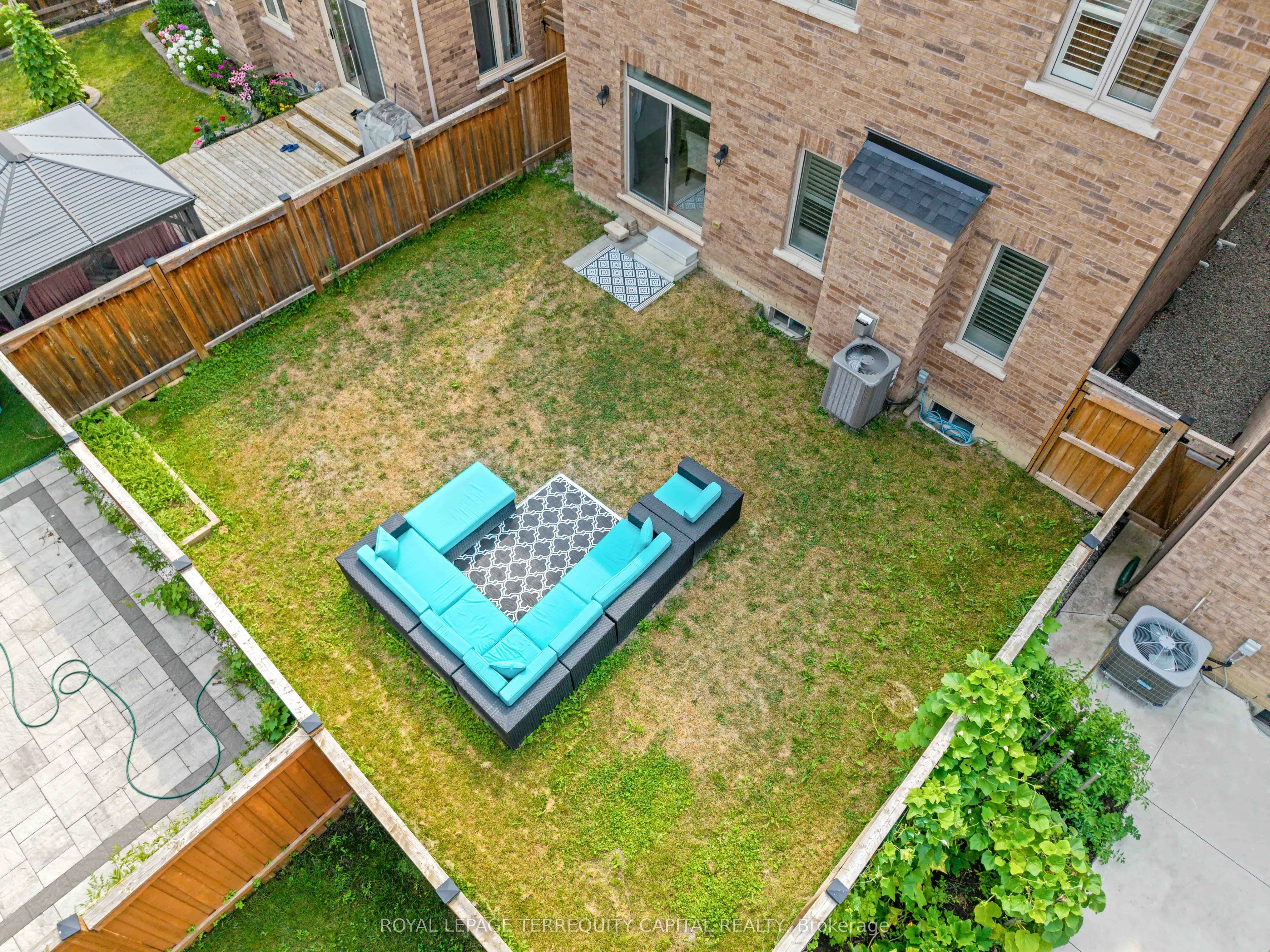 14 Beaconsfield Drive