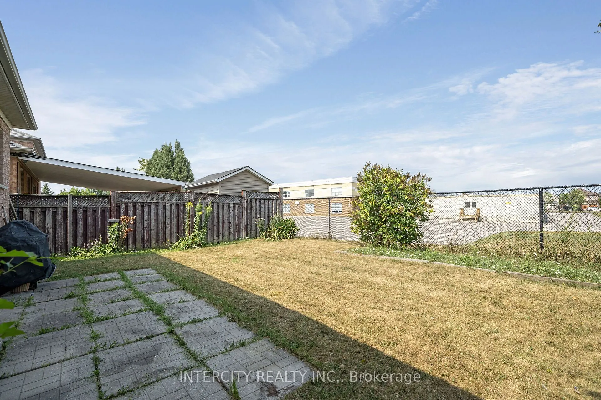 100 Lio Avenue