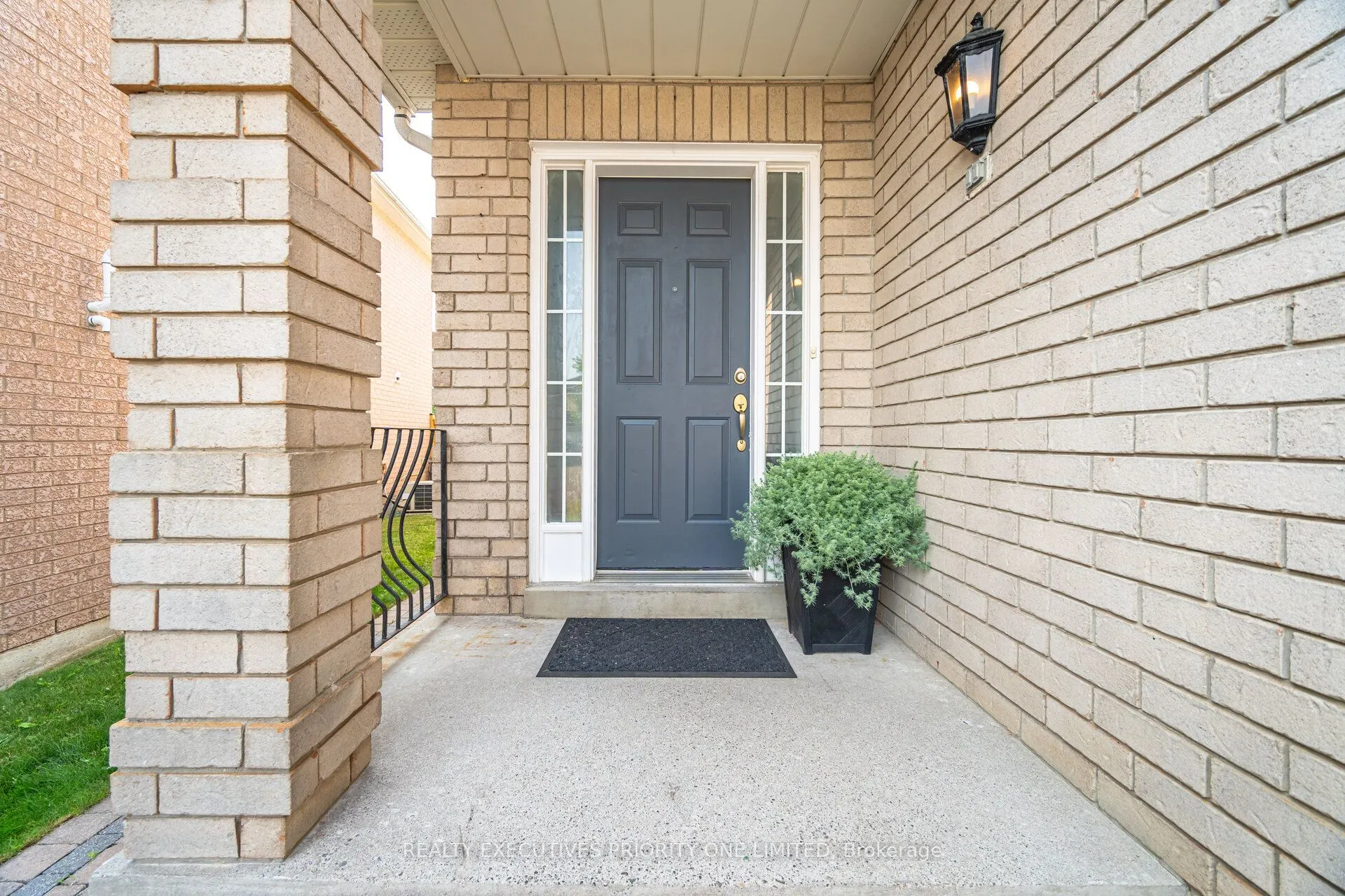105 Solway Avenue