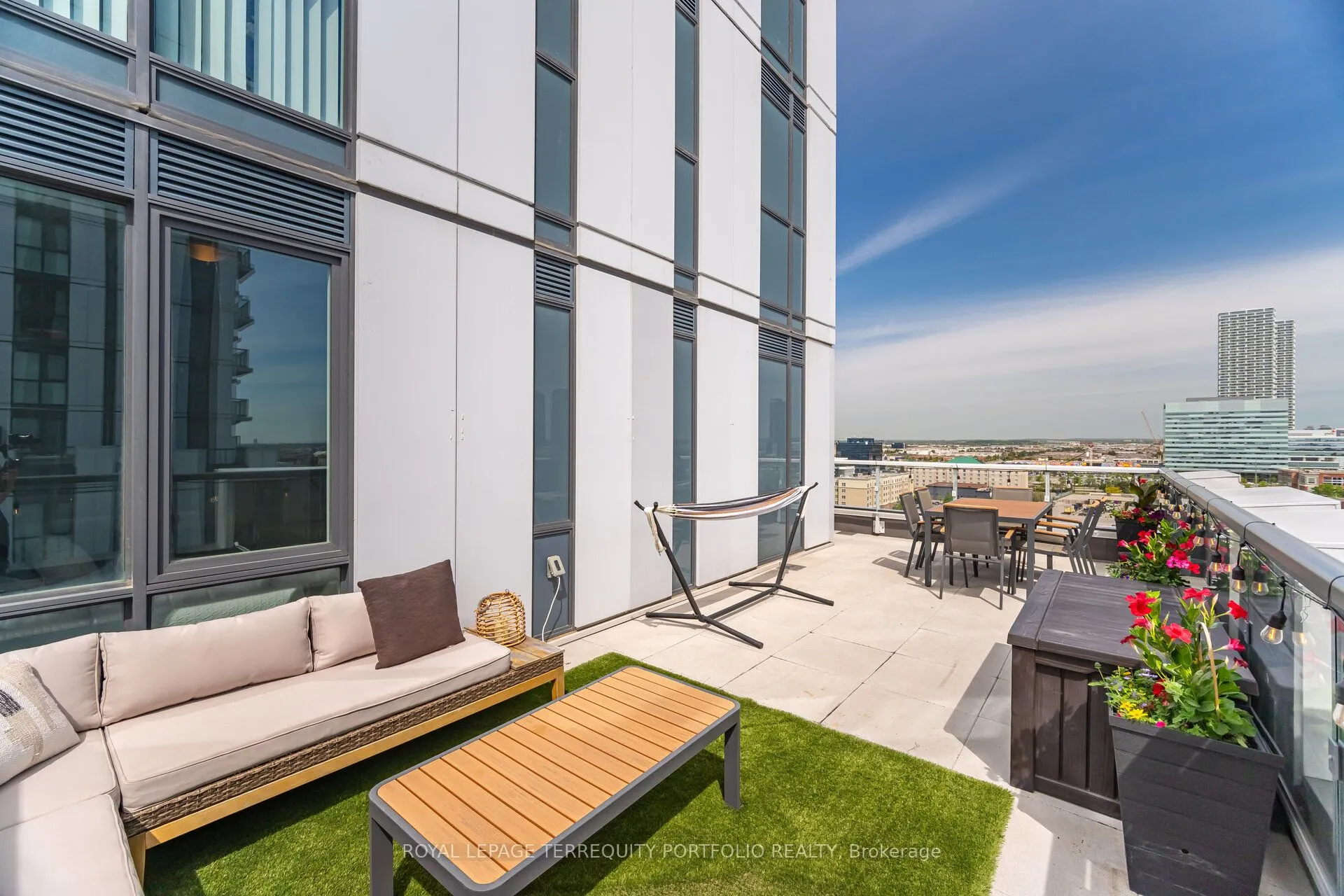 10 Honeycrisp Crescent, #1201