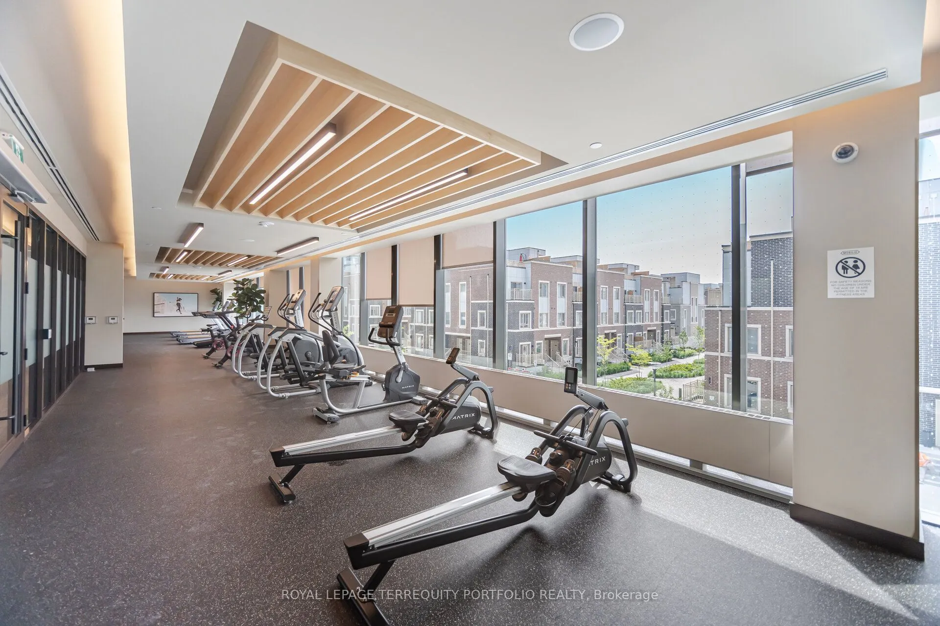 10 Honeycrisp Crescent, #1201