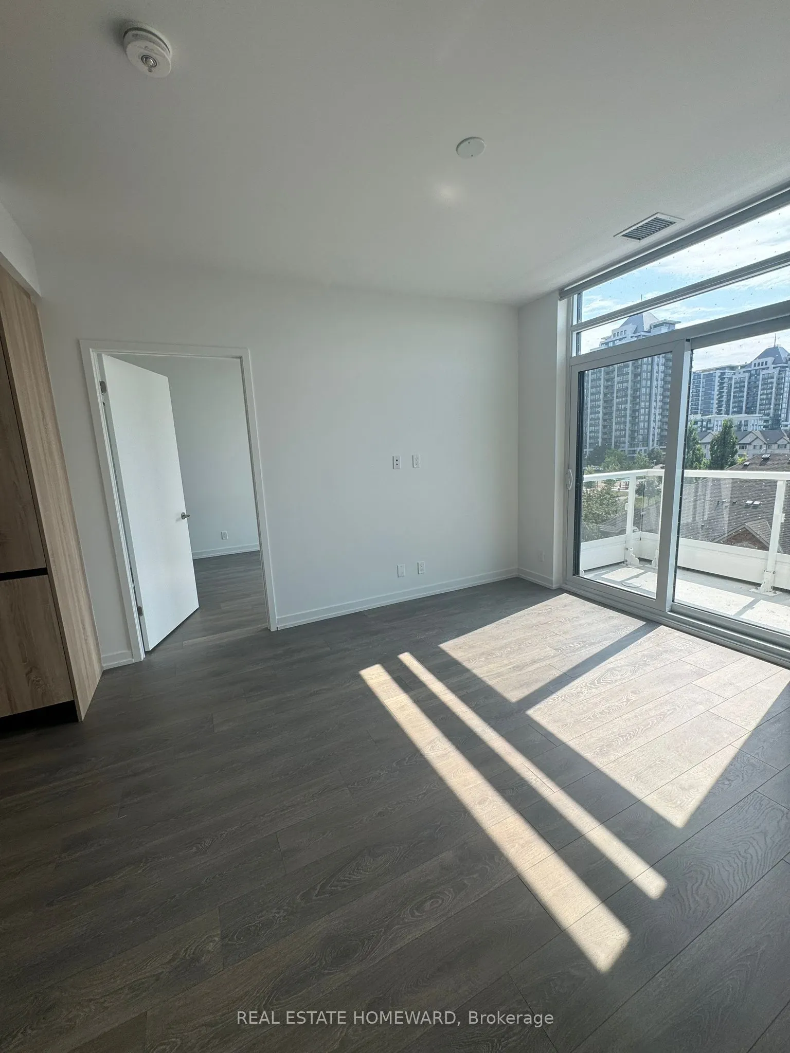 8 Beverley Glen Boulevard, #D-526