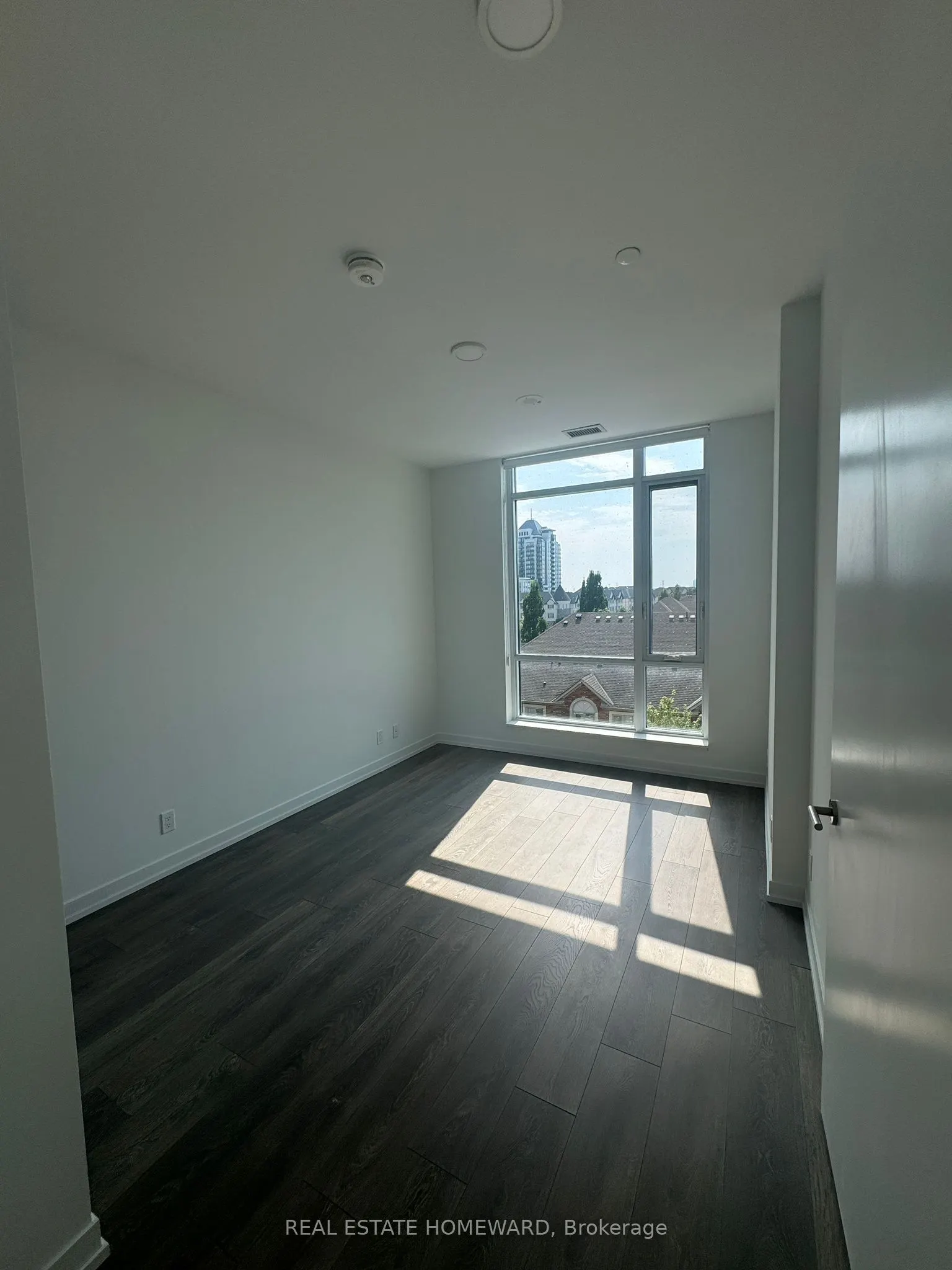 8 Beverley Glen Boulevard, #D-526