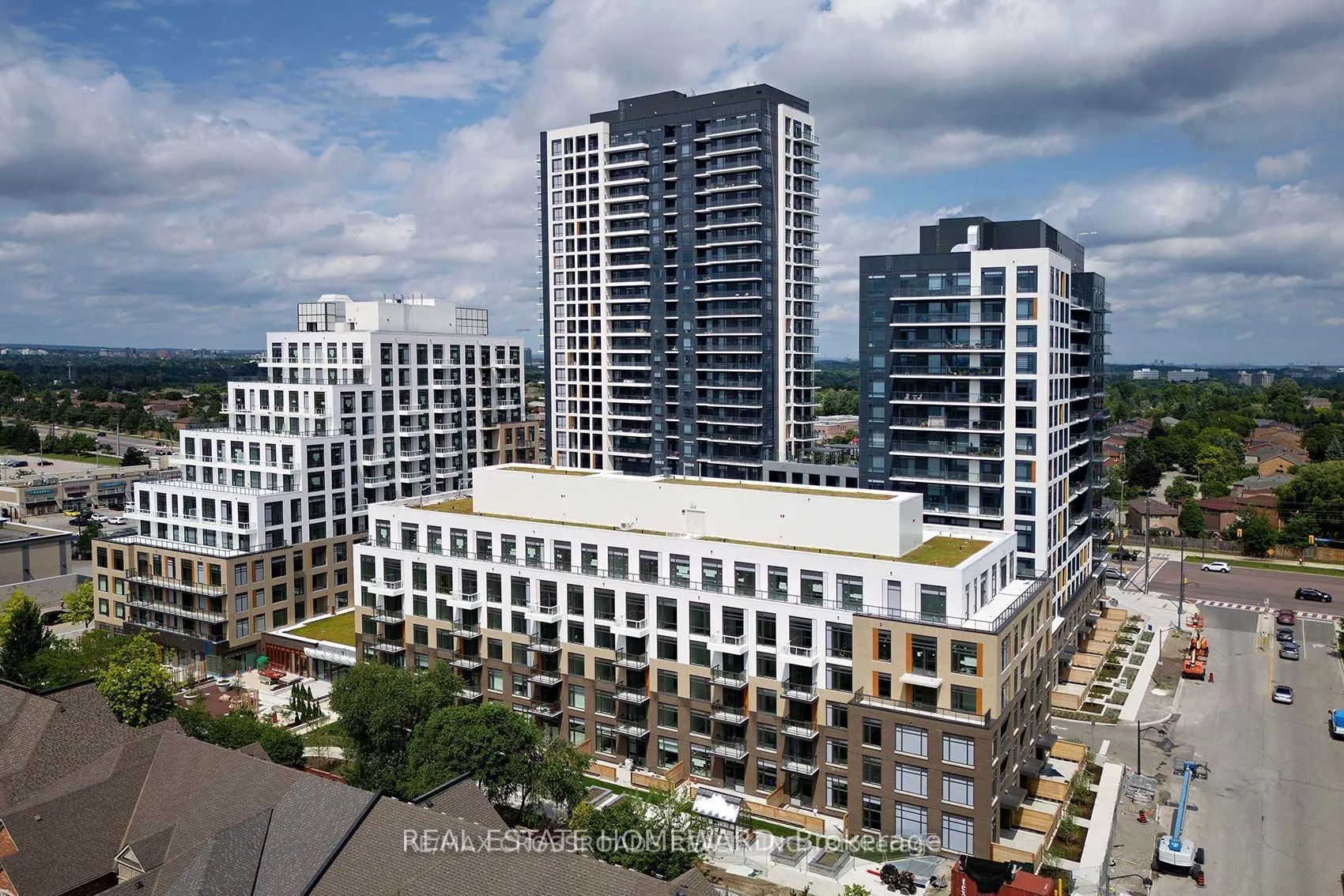 8 Beverley Glen Boulevard, #D-526