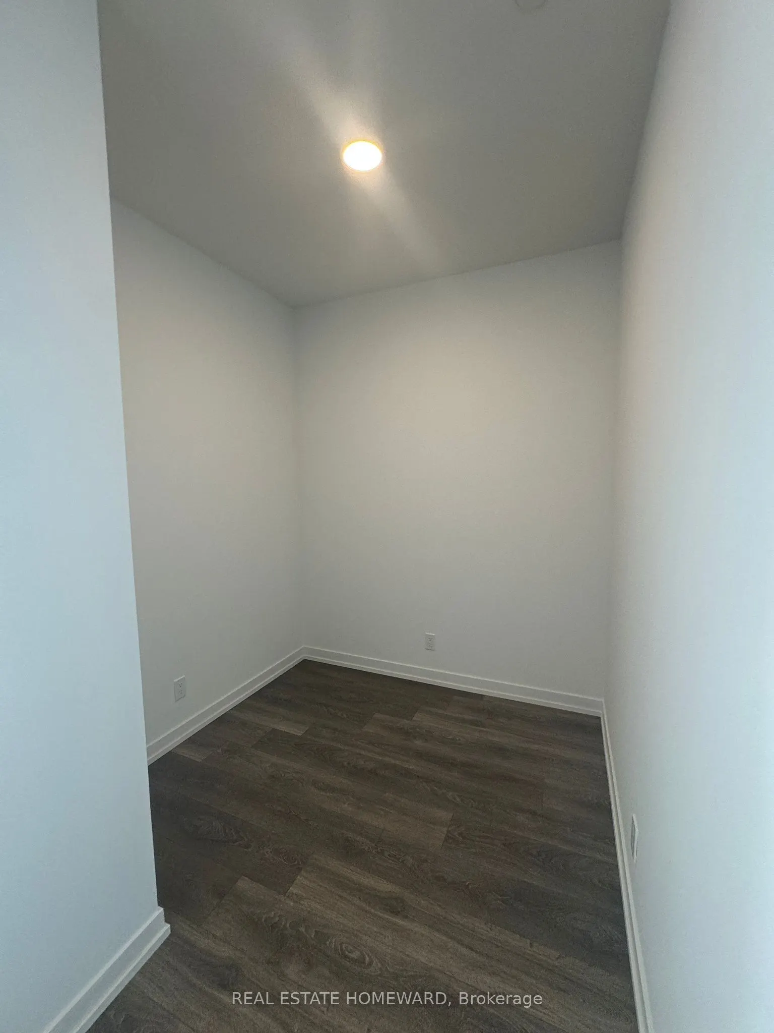 8 Beverley Glen Boulevard, #D-526