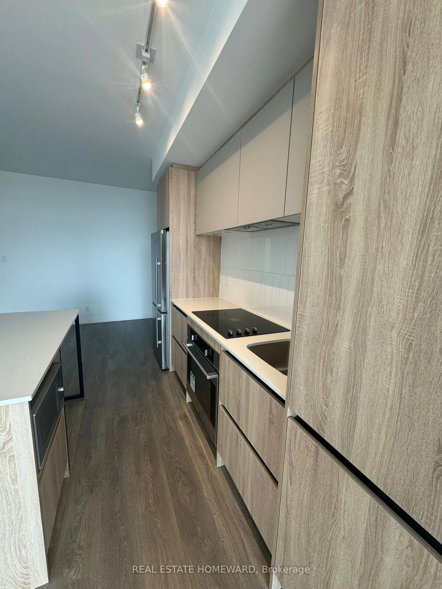 8 Beverley Glen Boulevard, #D-526