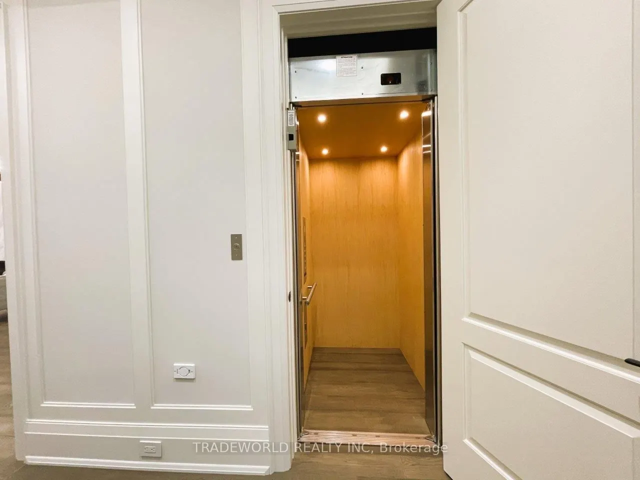 90 Fred Varley Drive