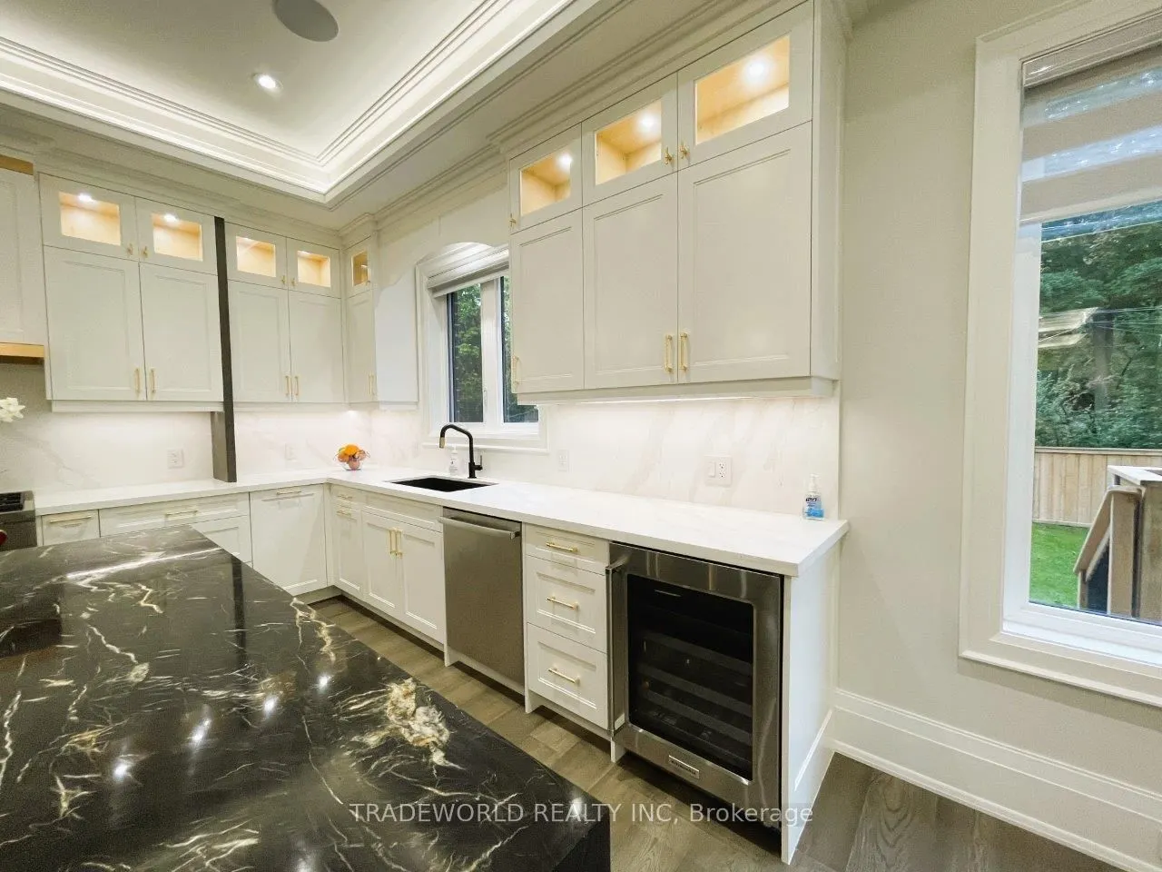 90 Fred Varley Drive