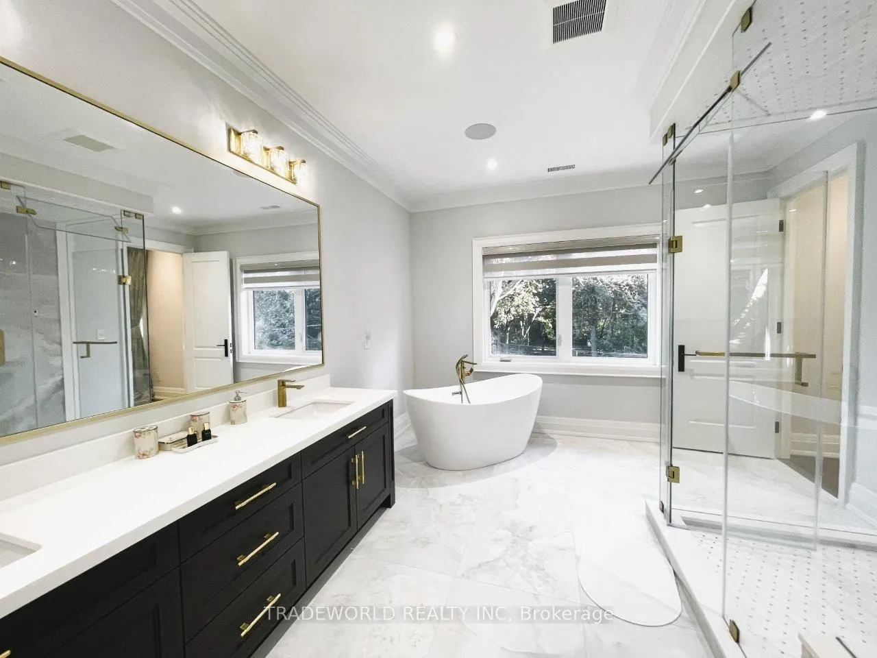 90 Fred Varley Drive